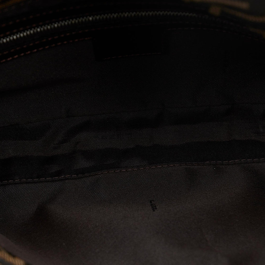 Fendi Zucca Baguette (SHG-qMEaAl)