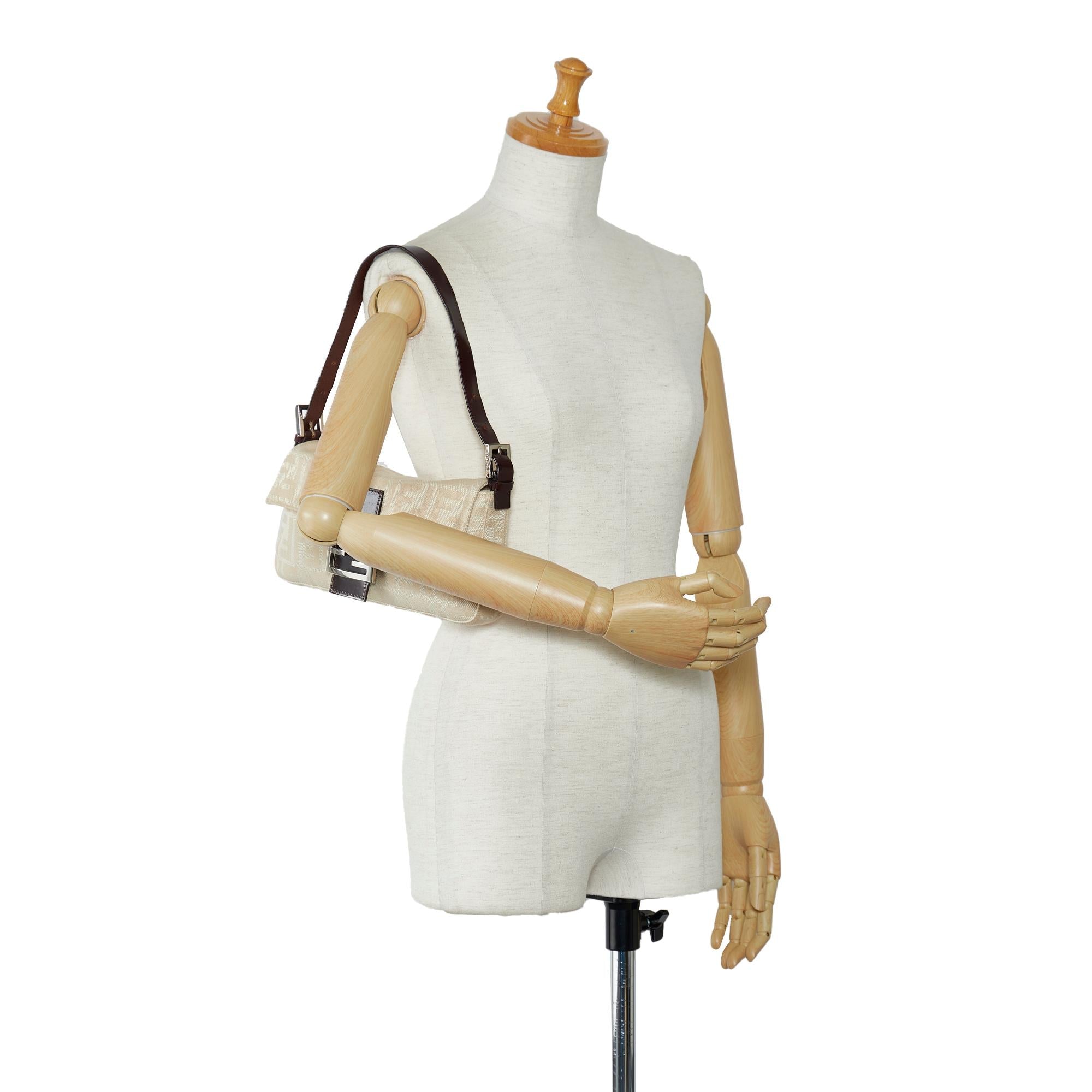 Fendi Zucca Baguette (SHG-UKAaEY)