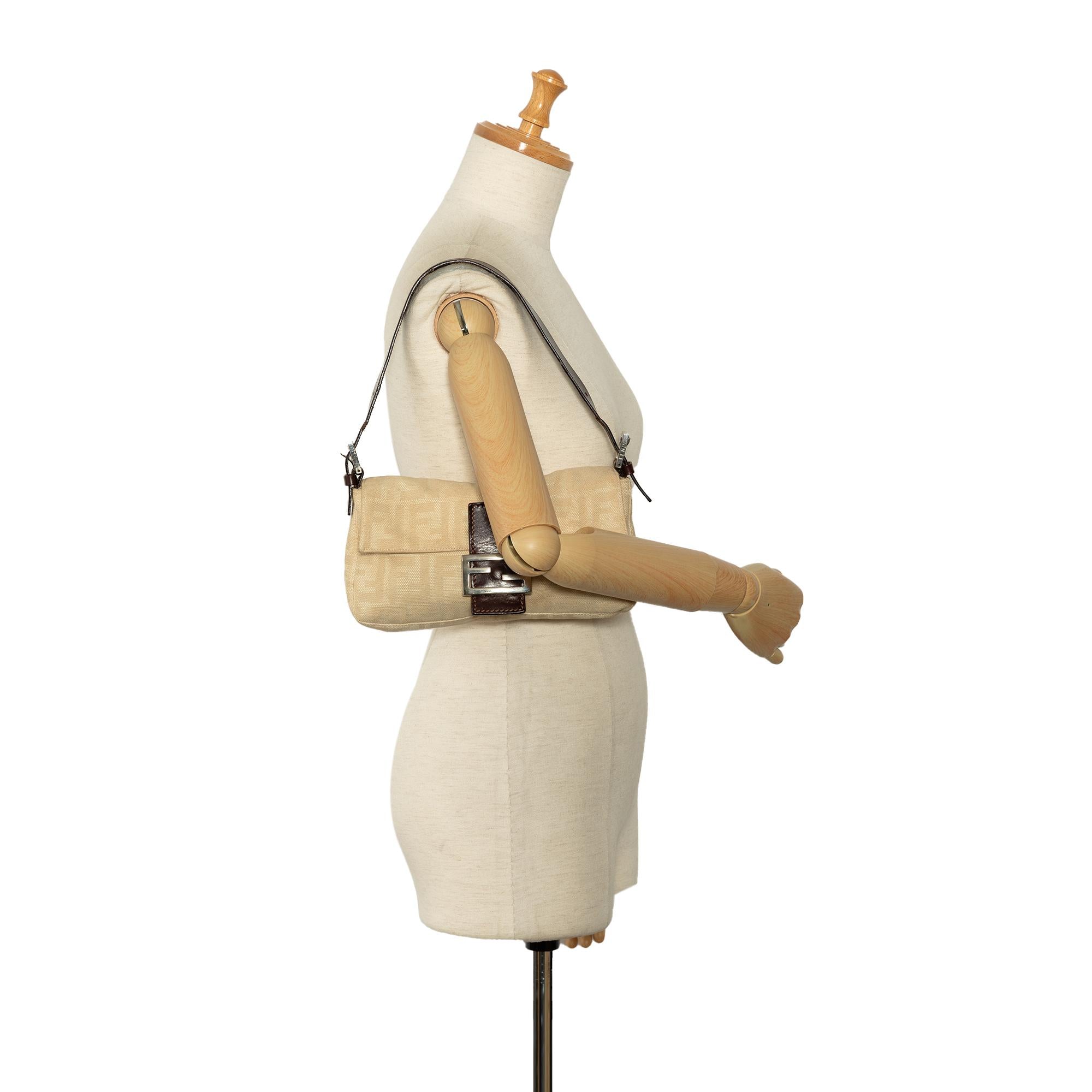 Fendi Zucca Baguette (SHG-xI9wQB)