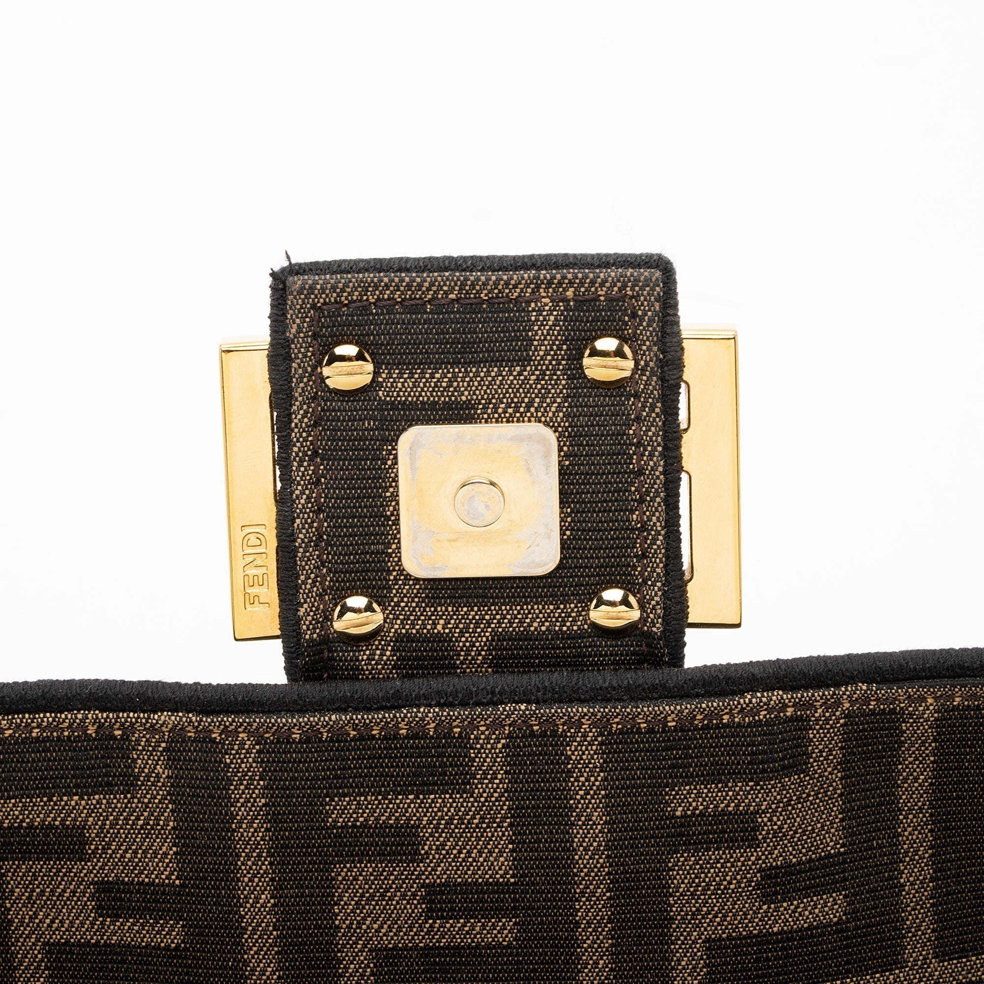 Fendi Zucca Calfskin Baguette Shoulder Bag (SHF-J0QlAm)