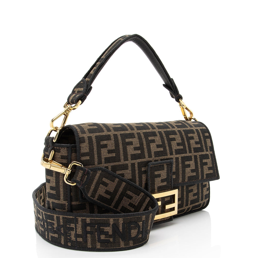 Fendi Zucca Calfskin Baguette Shoulder Bag (SHF-J0QlAm)