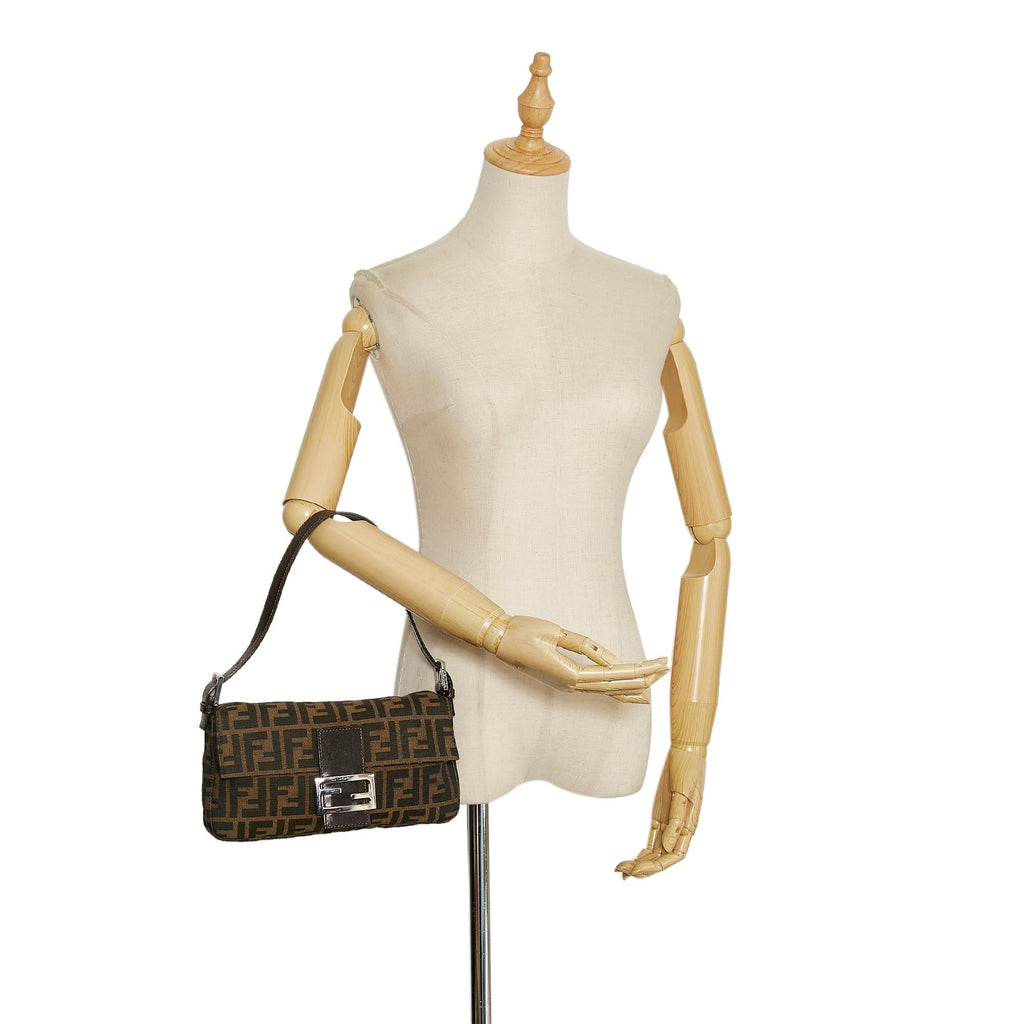 Fendi Zucca Canvas Baguette (SHG-edz7TO)