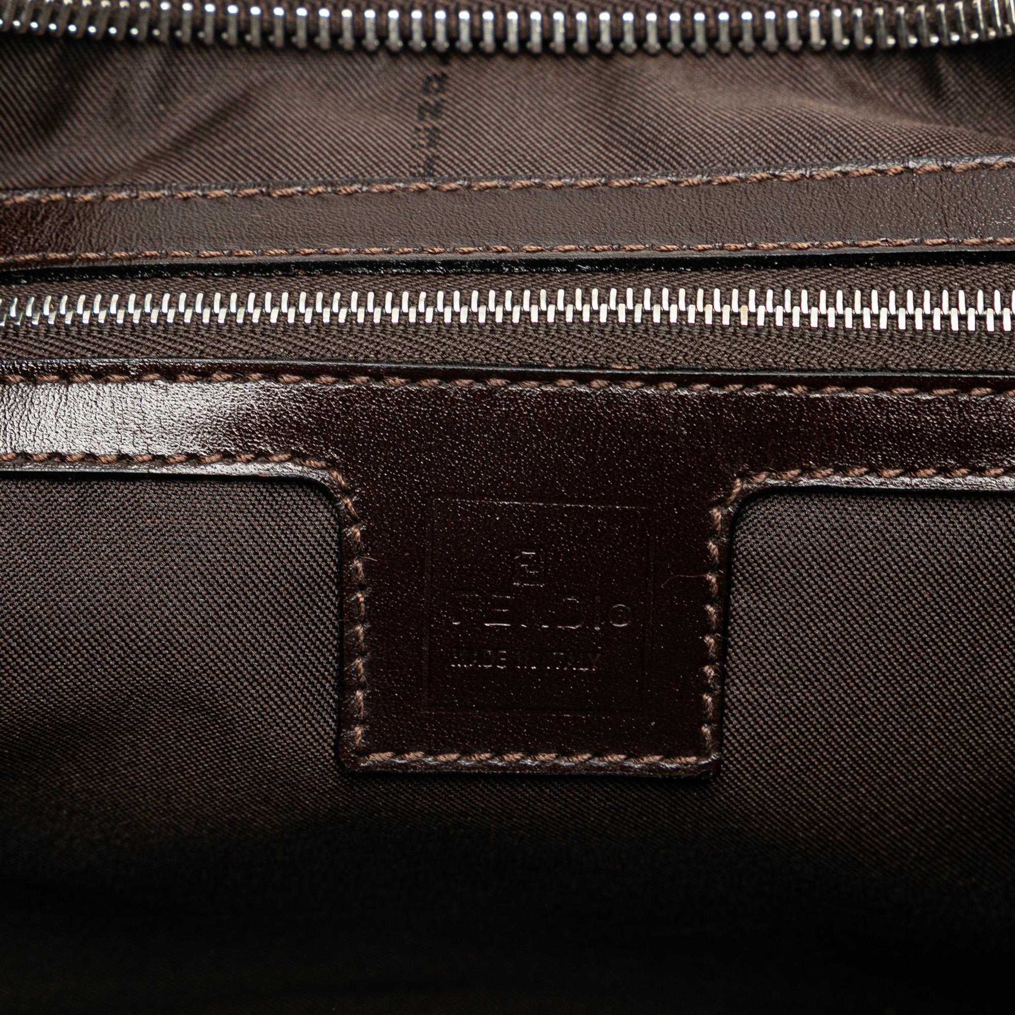 Fendi Zucca Canvas Croissant Hobo (SHG-pRbqrM)