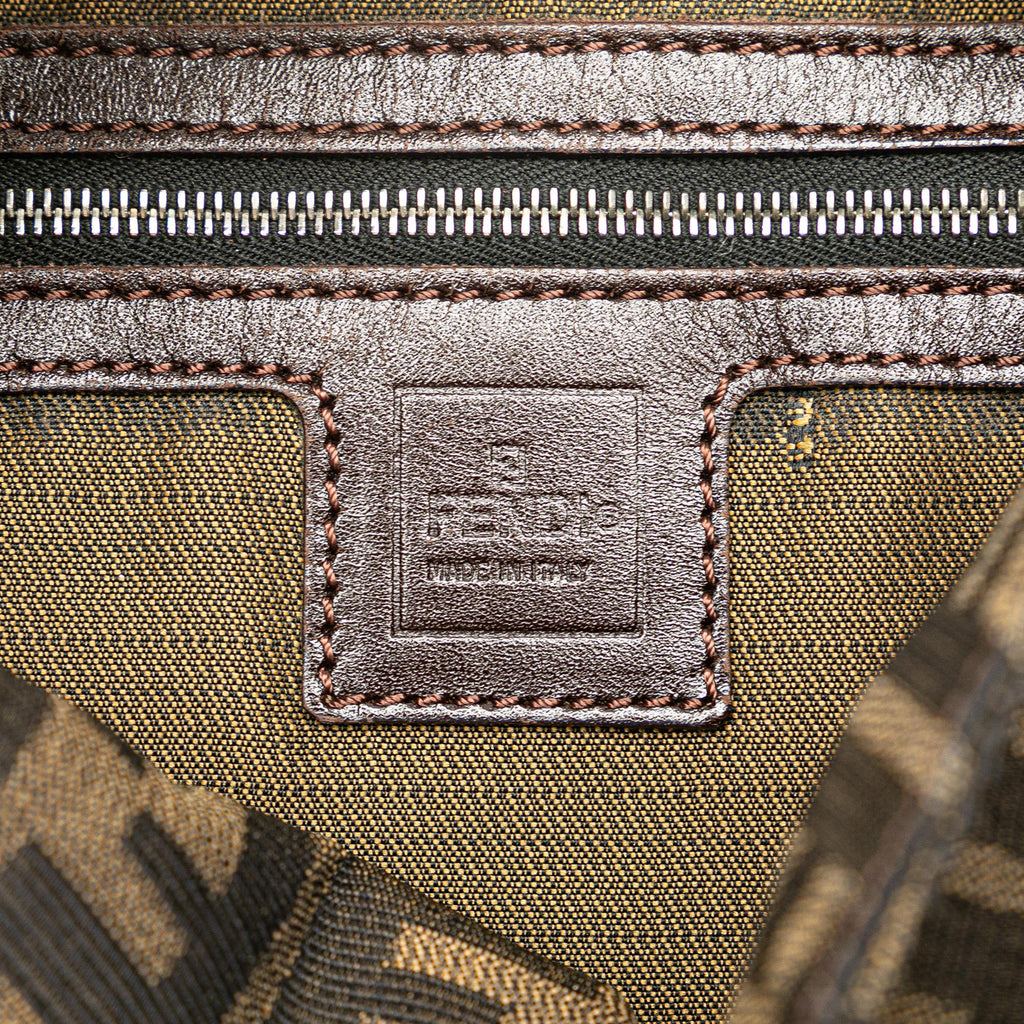 Fendi Zucca Canvas Double Flap Mamma (SHG-IOclRQ)