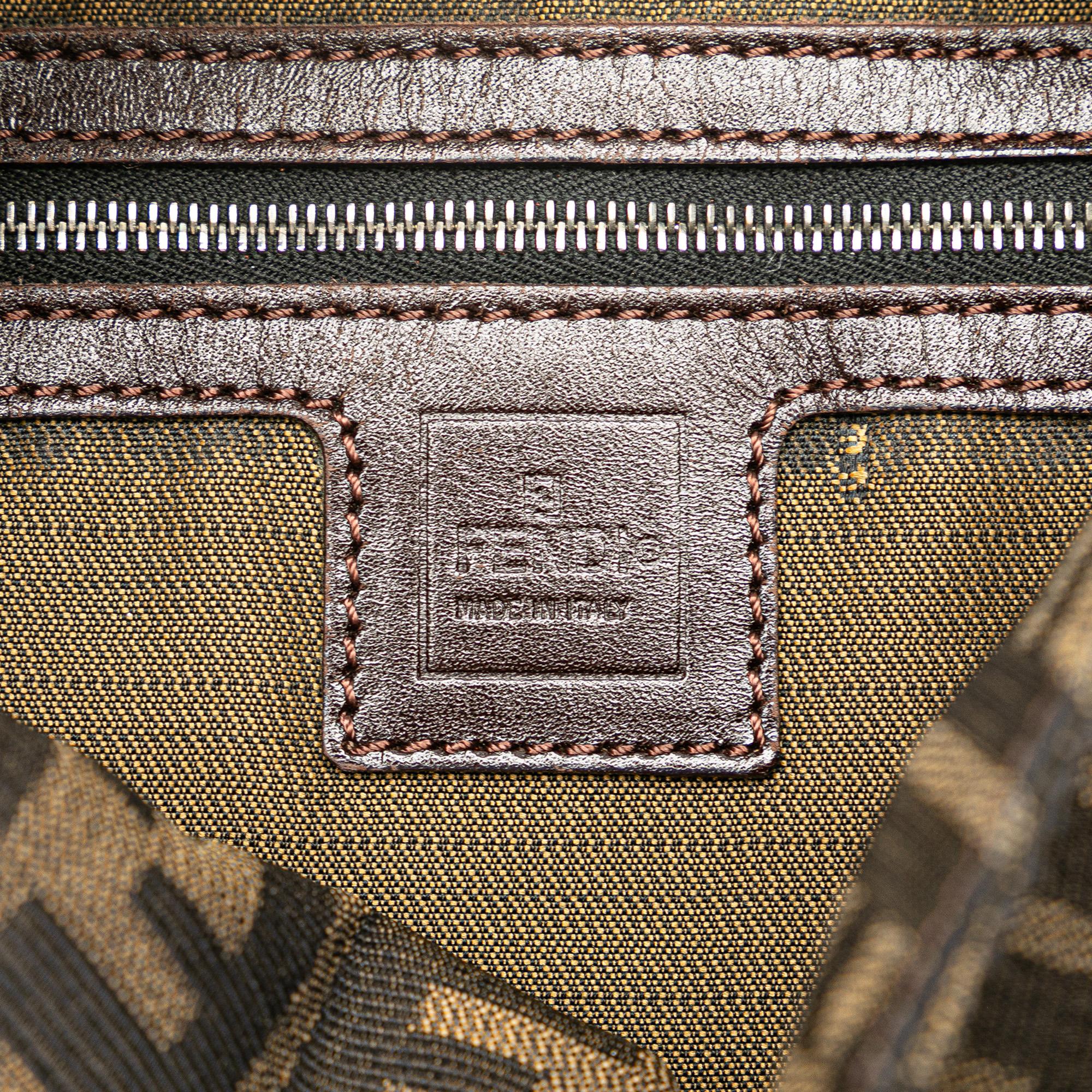 Fendi Zucca Canvas Double Flap Mamma (SHG-IOclRQ)