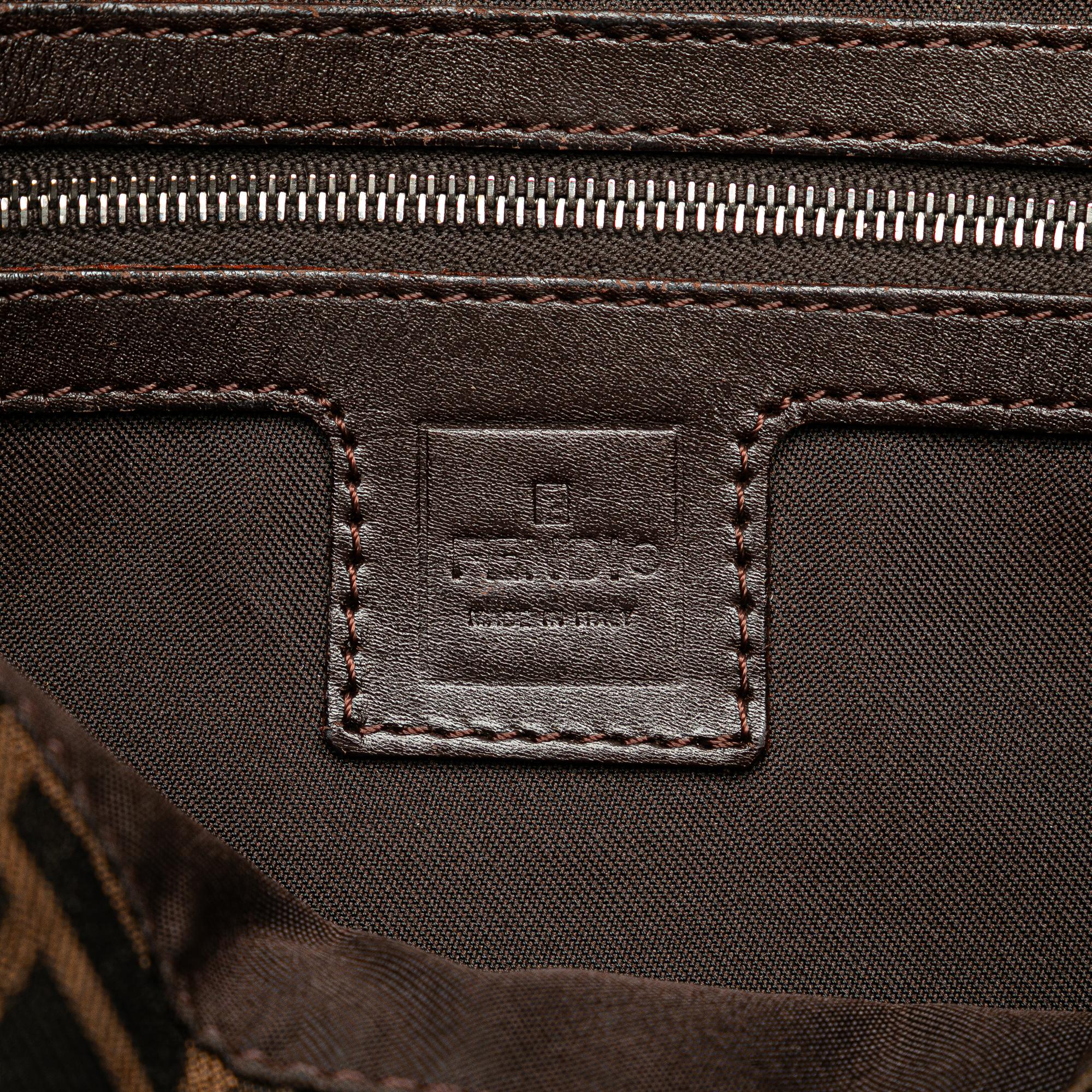 Fendi Zucca Canvas Double Flap Shoulder Bag (SHG-ulez5F)