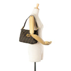 Fendi Zucca Canvas Double Flap Shoulder Bag (SHG-yawuvE)