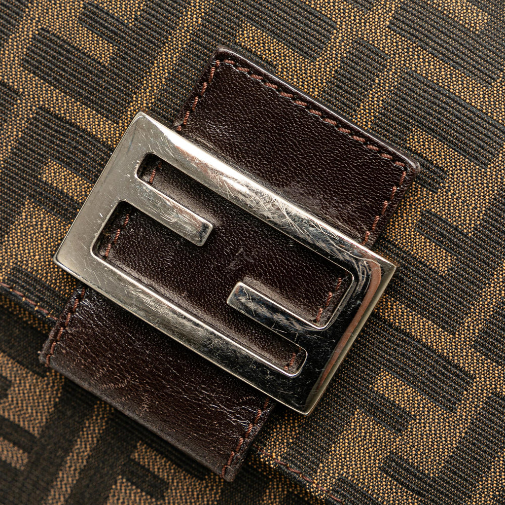 Fendi Zucca Canvas Flap Shoulder Bag (SHG-PNNTeW)