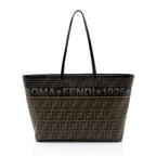 Fendi Zucca Canvas Logo Medium Roll Tote (SHF-U2XZrj)