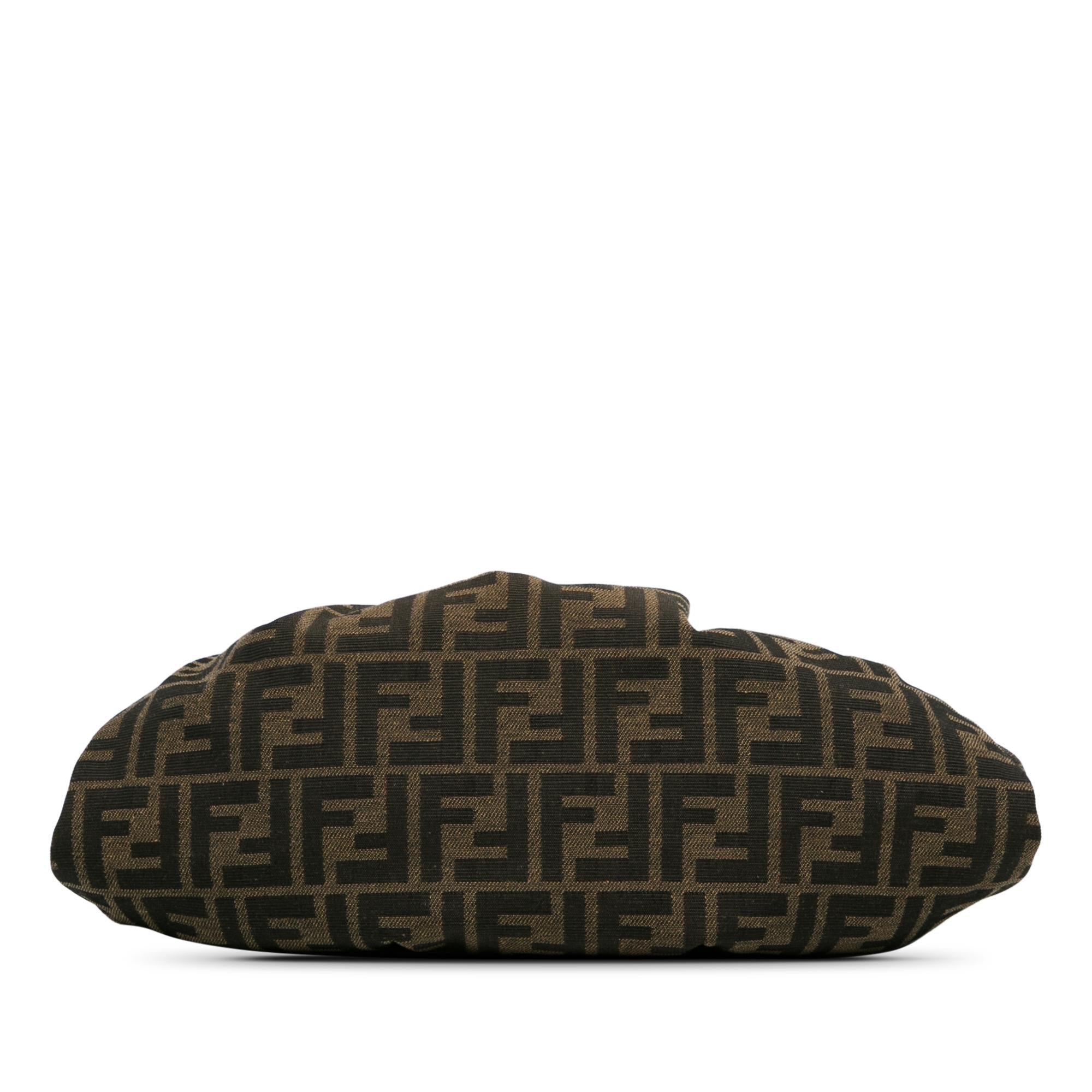 Fendi Zucca Canvas Shell Clutch (SHG-EBnBJ0)