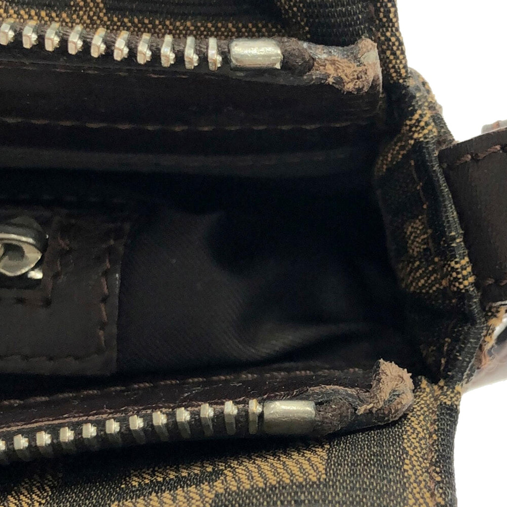 Fendi Zucca Canvas Shoulder Bag (SHG-foDLjp)