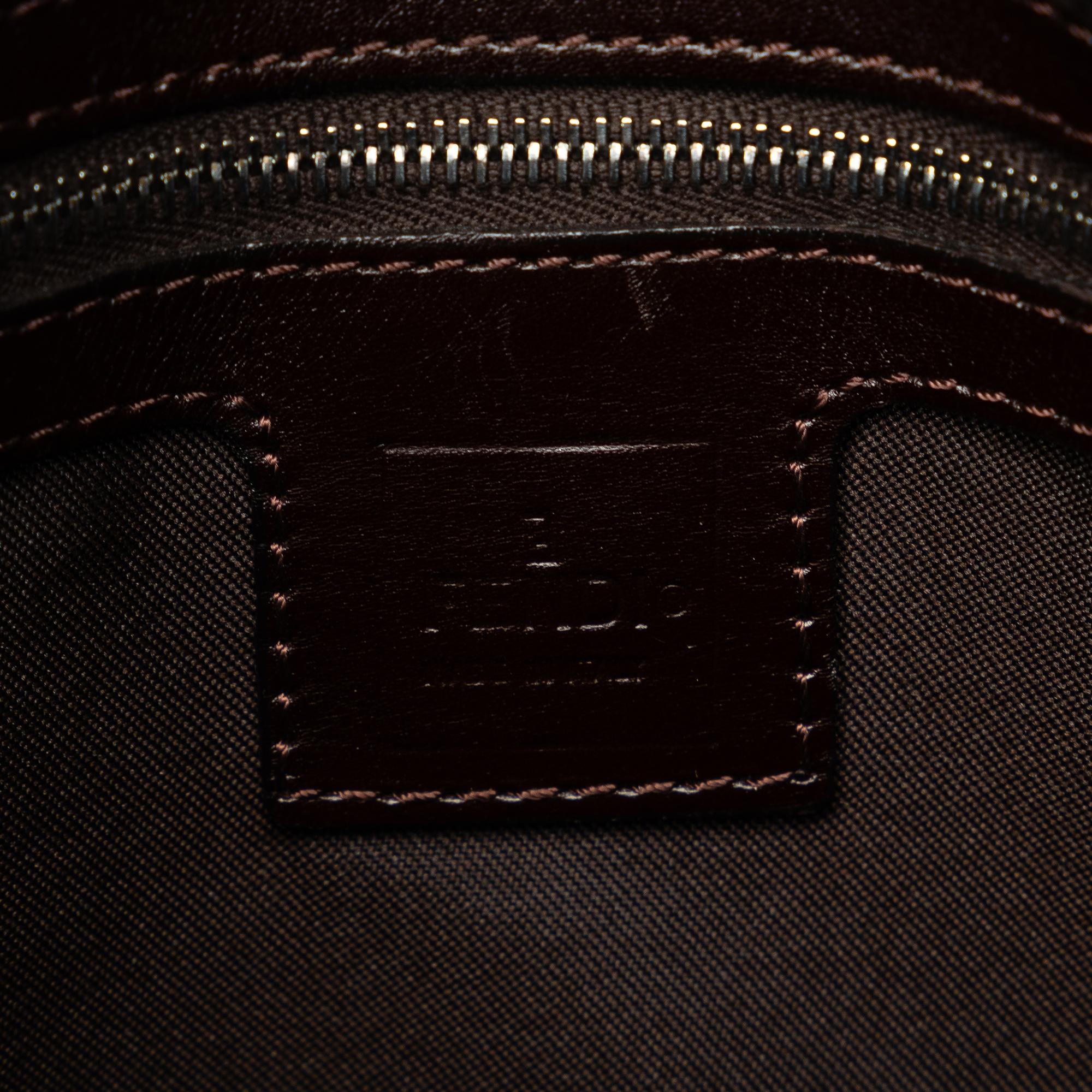 Fendi Zucca Canvas Shoulder Bag (SHG-LRl3O0)
