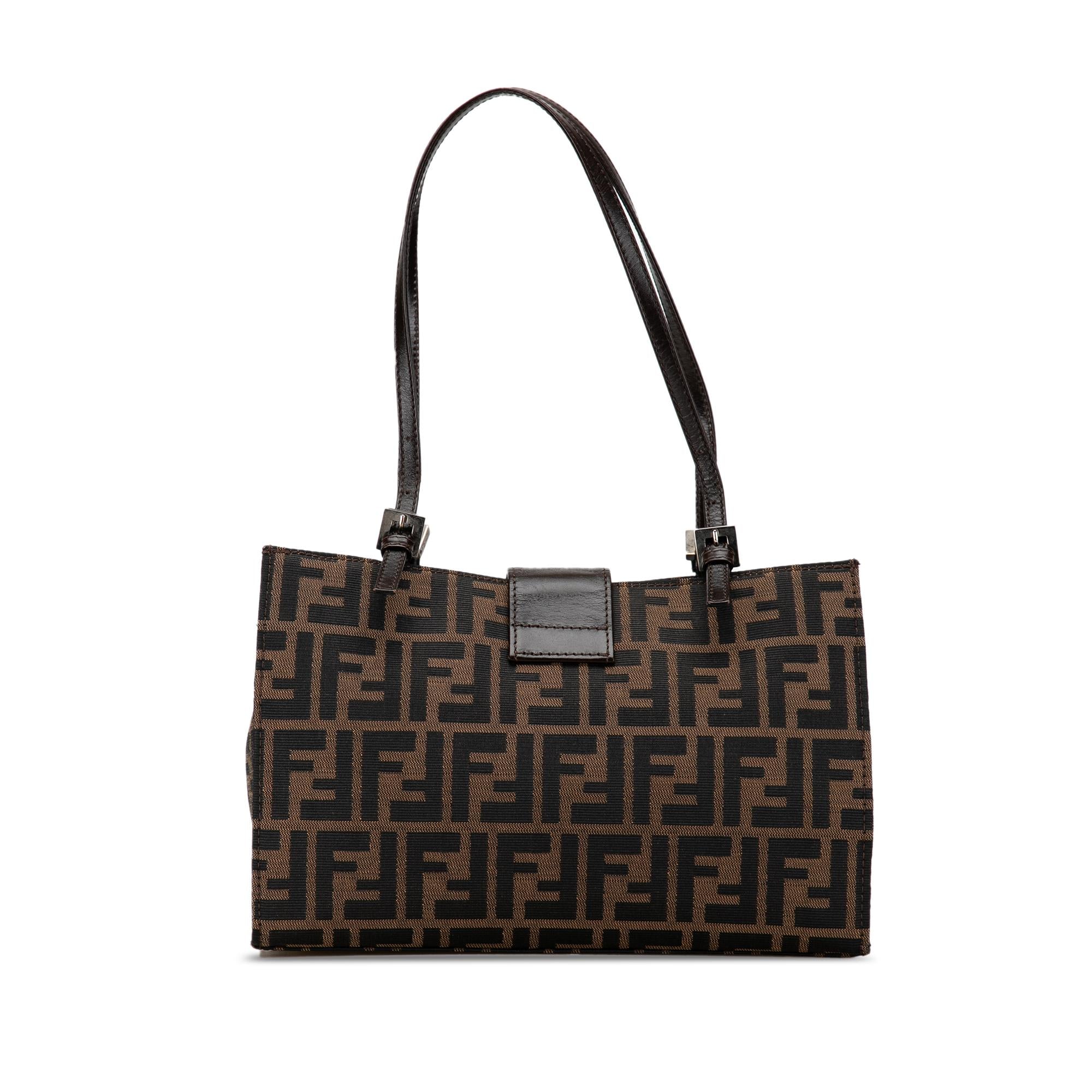 Fendi Zucca Canvas Shoulder Bag (SHG-GvOk0H)