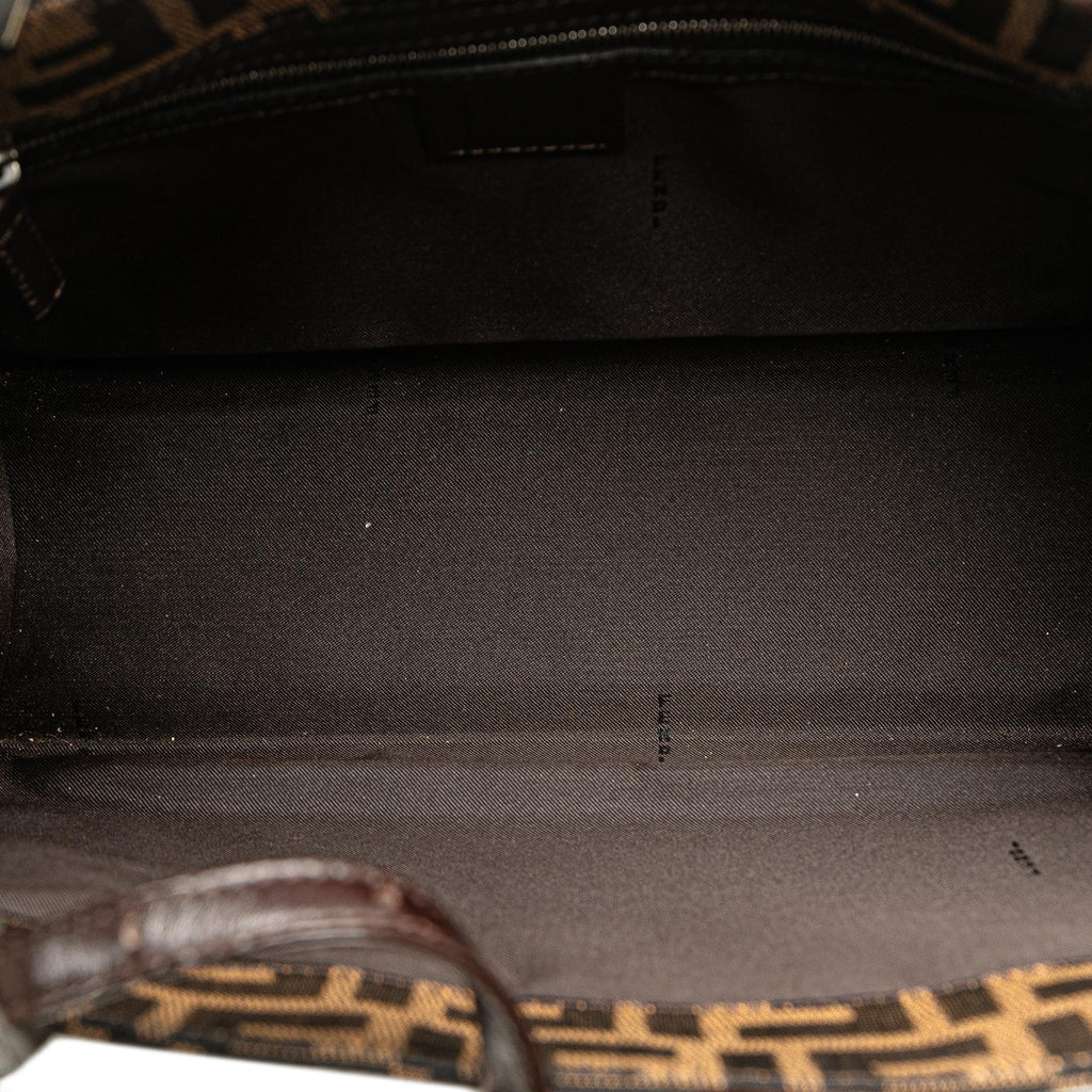 Fendi Zucca Canvas Shoulder Bag (SHG-GvOk0H)