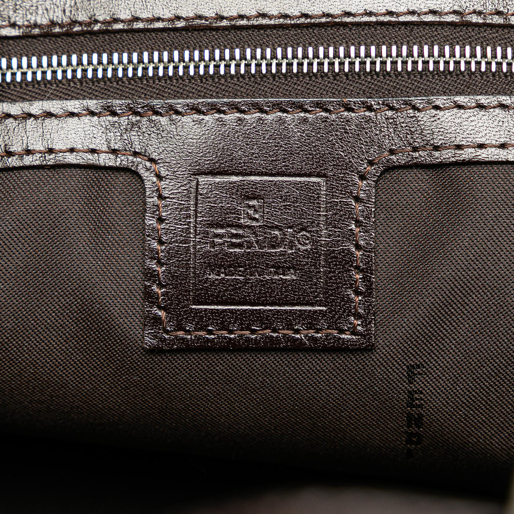Fendi Zucca Canvas Shoulder Bag (SHG-GvOk0H)