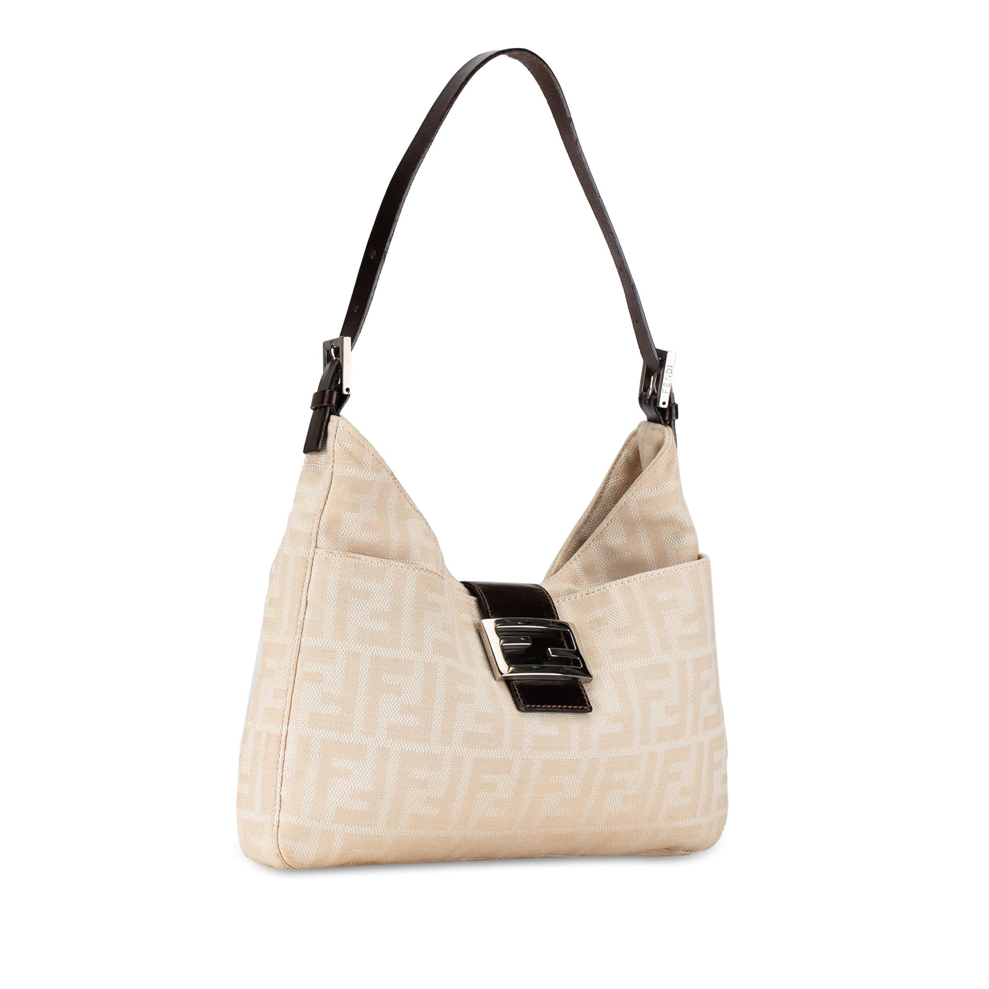 Fendi Zucca Canvas Shoulder Bag (SHG-fcMQey)