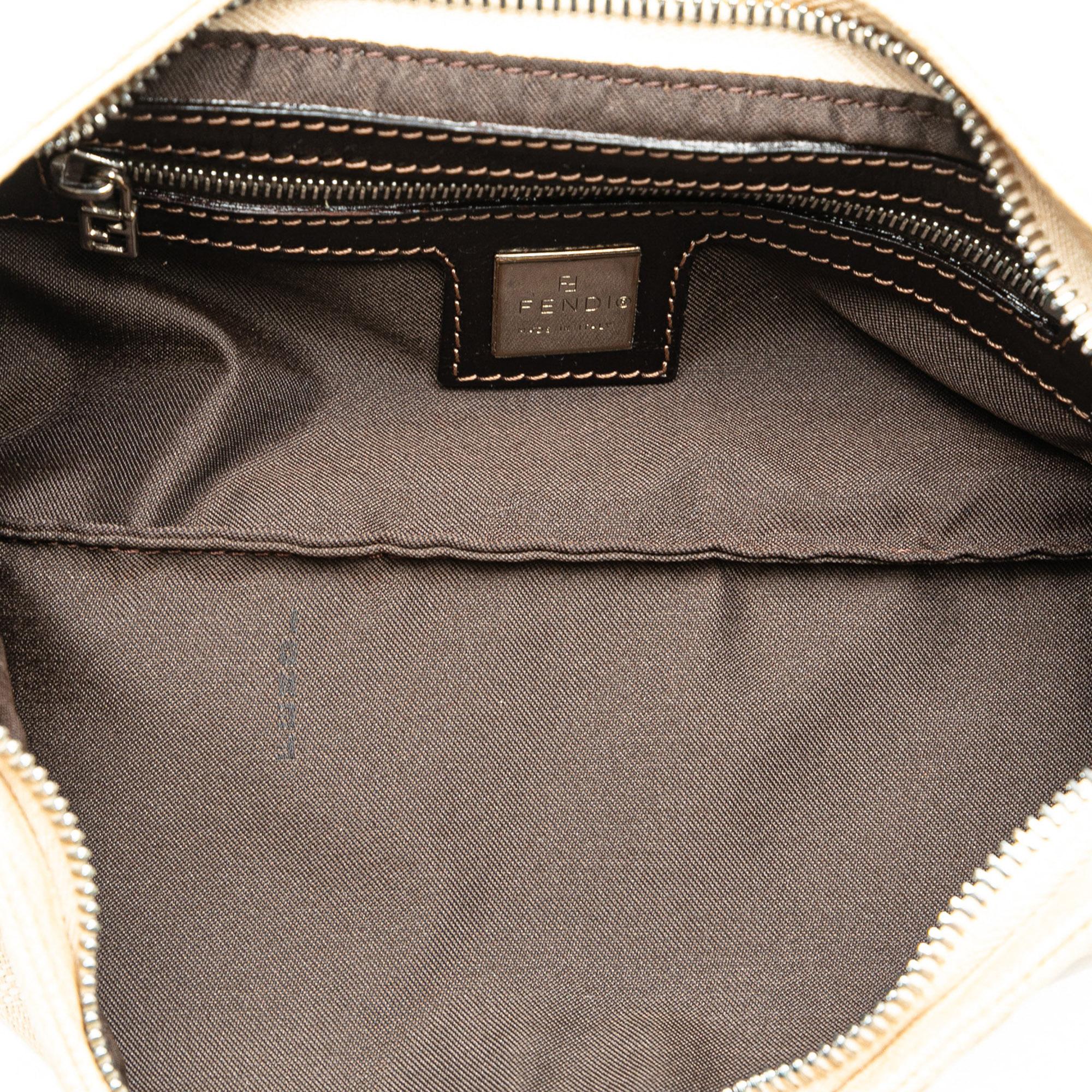 Fendi Zucca Canvas Shoulder Bag (SHG-7IObf1)