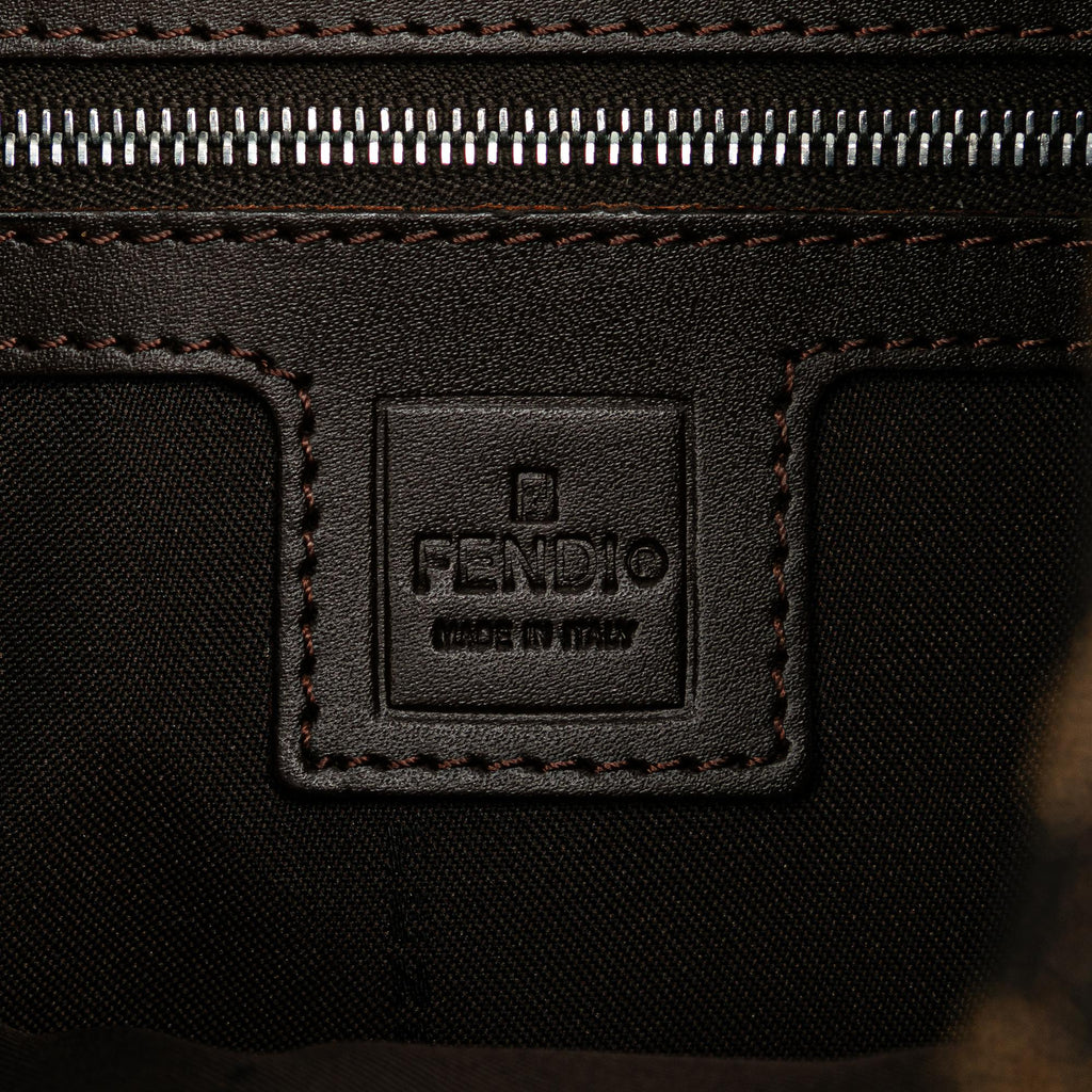 Fendi Zucca Canvas Shoulder Bag (SHG-nIowNS)
