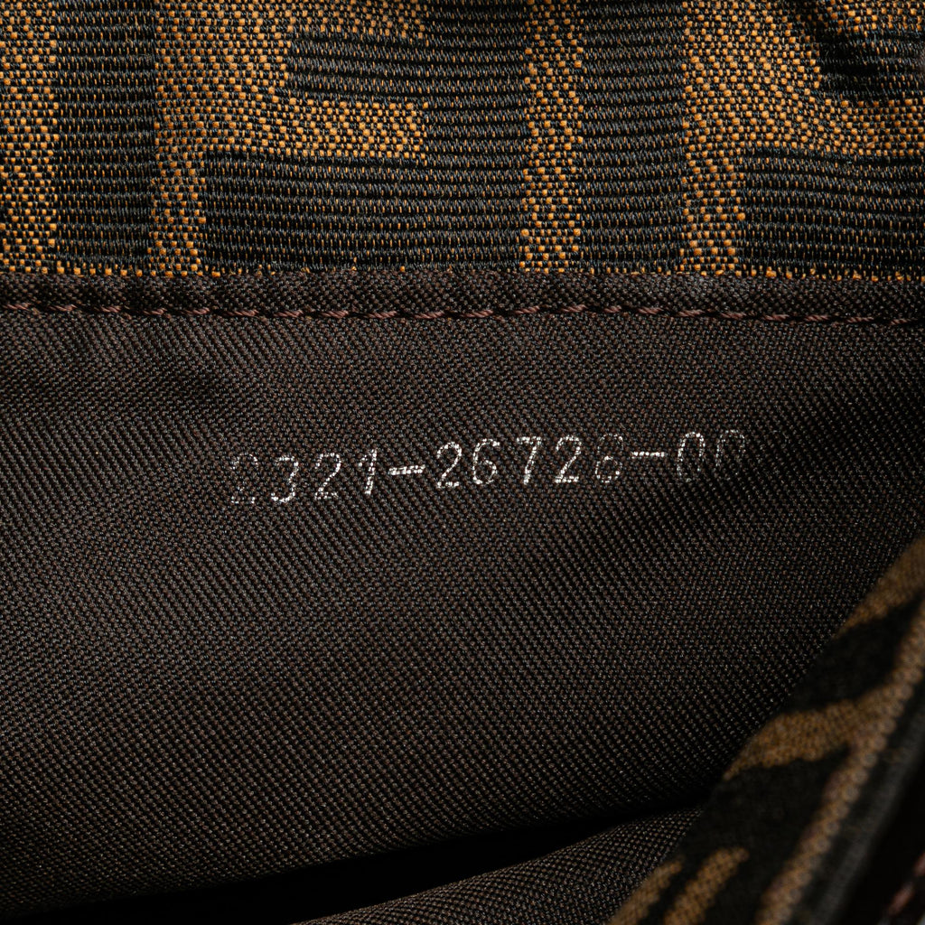 Fendi Zucca Canvas Shoulder Bag (SHG-SIrqbs)