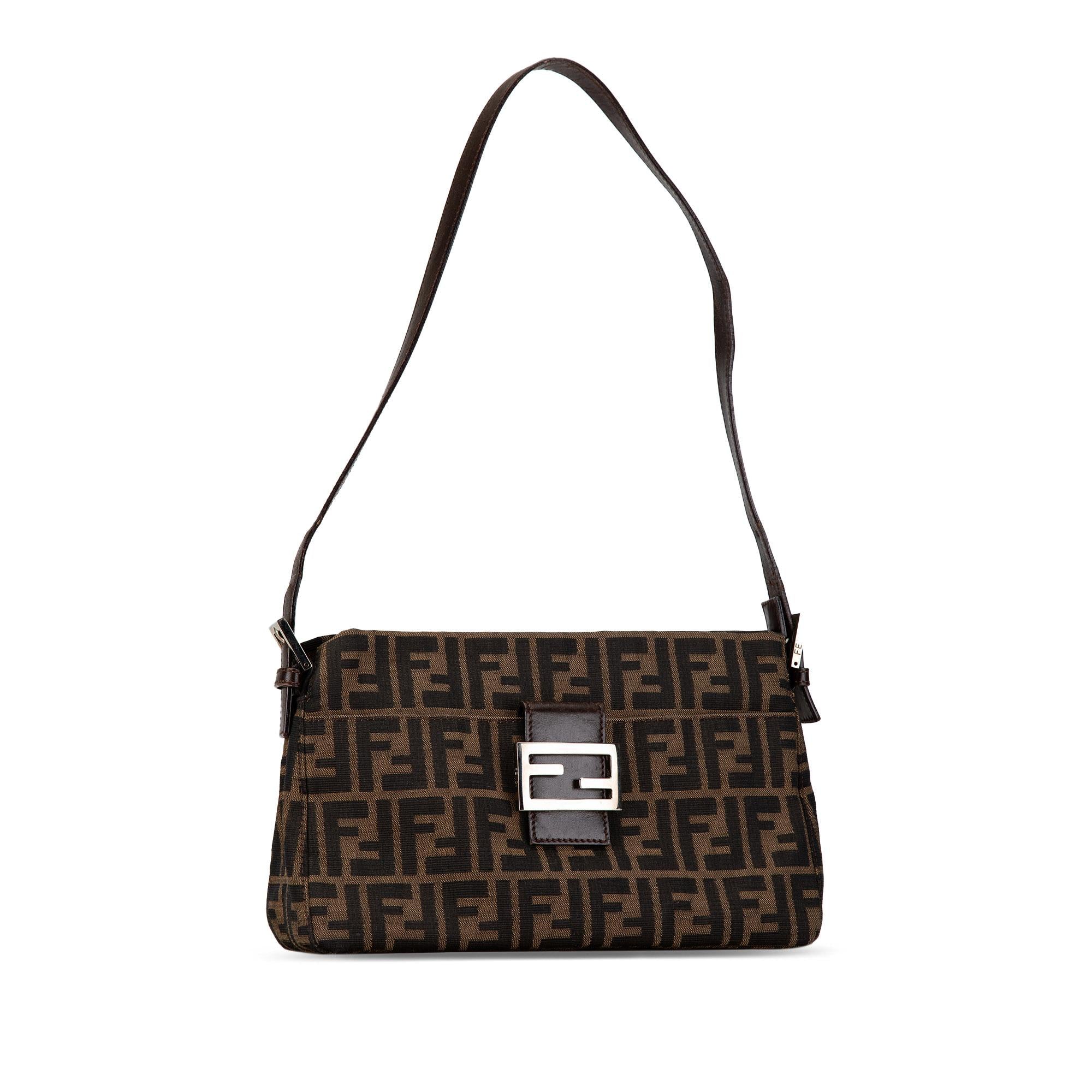 Fendi Zucca Canvas Shoulder Bag (SHG-wUEn4V)