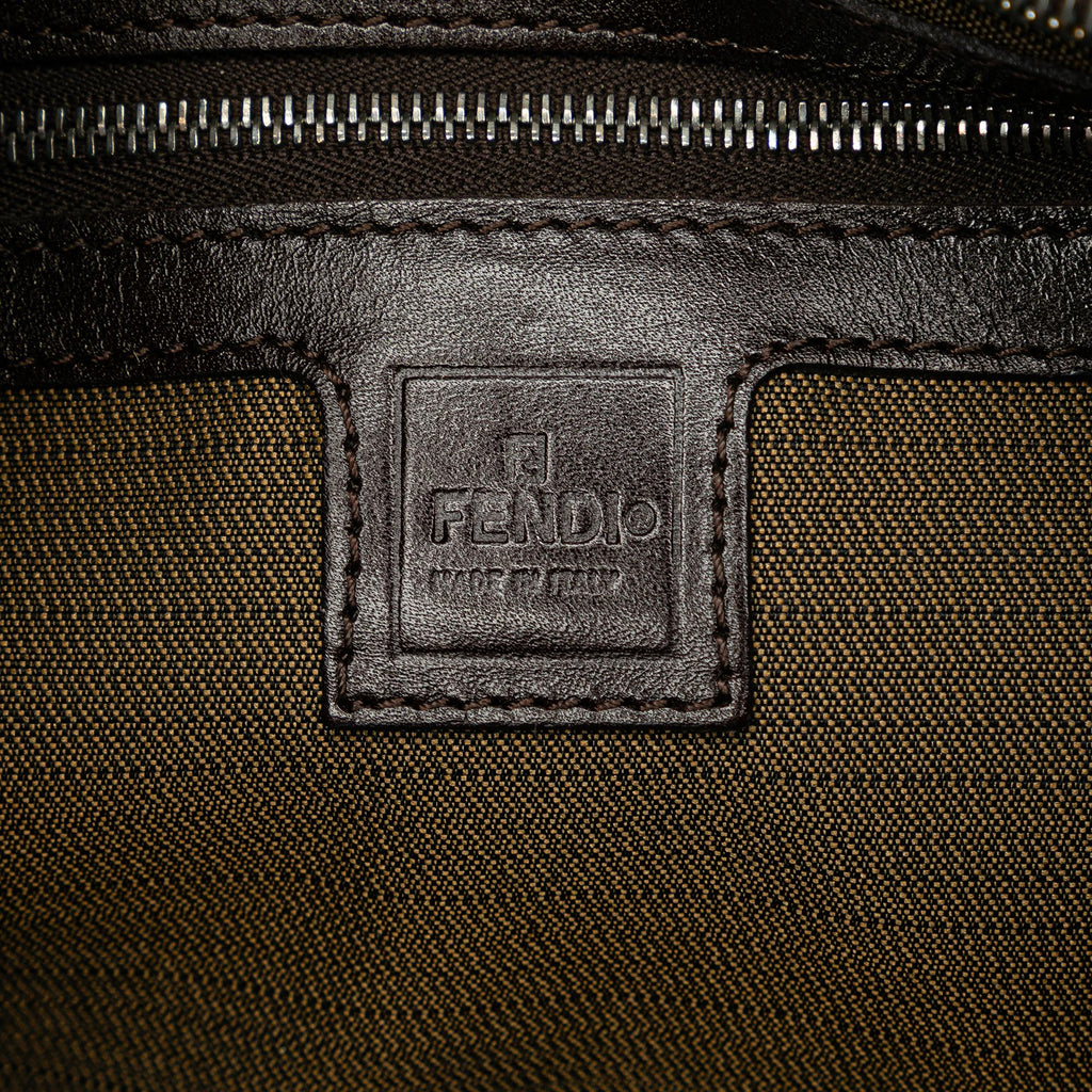 Fendi Zucca Canvas Shoulder Bag (SHG-MbXOYt)