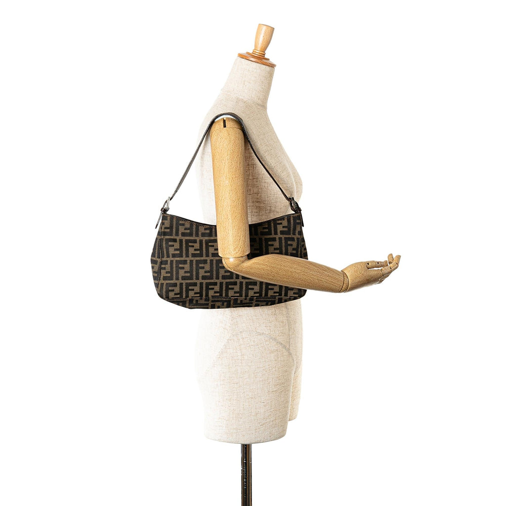 Fendi Zucca Canvas Shoulder Bag (SHG-MbXOYt)
