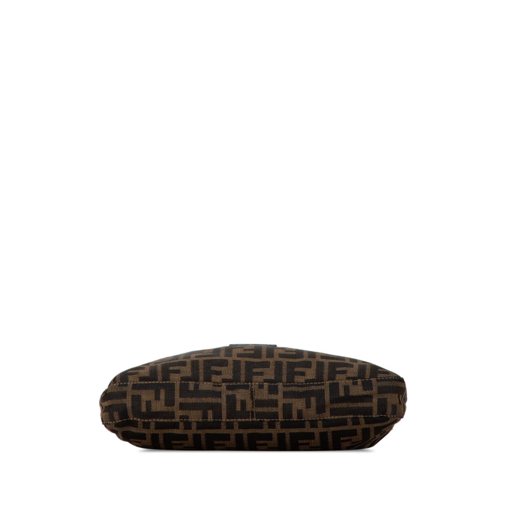 Fendi Zucca Canvas Shoulder Bag (SHG-mzTwj1)