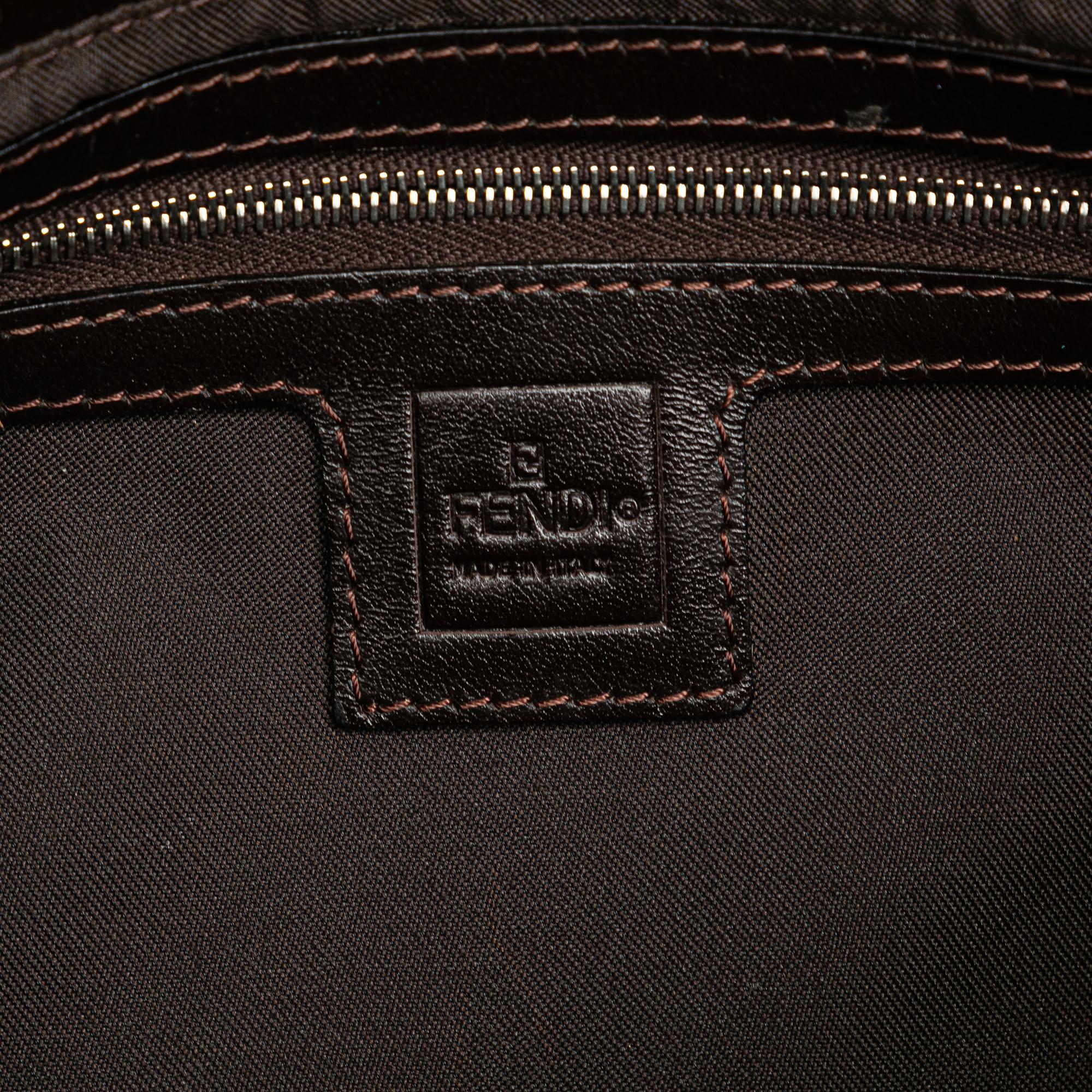 Fendi Zucca Canvas Shoulder Bag (SHG-7QcrUN)