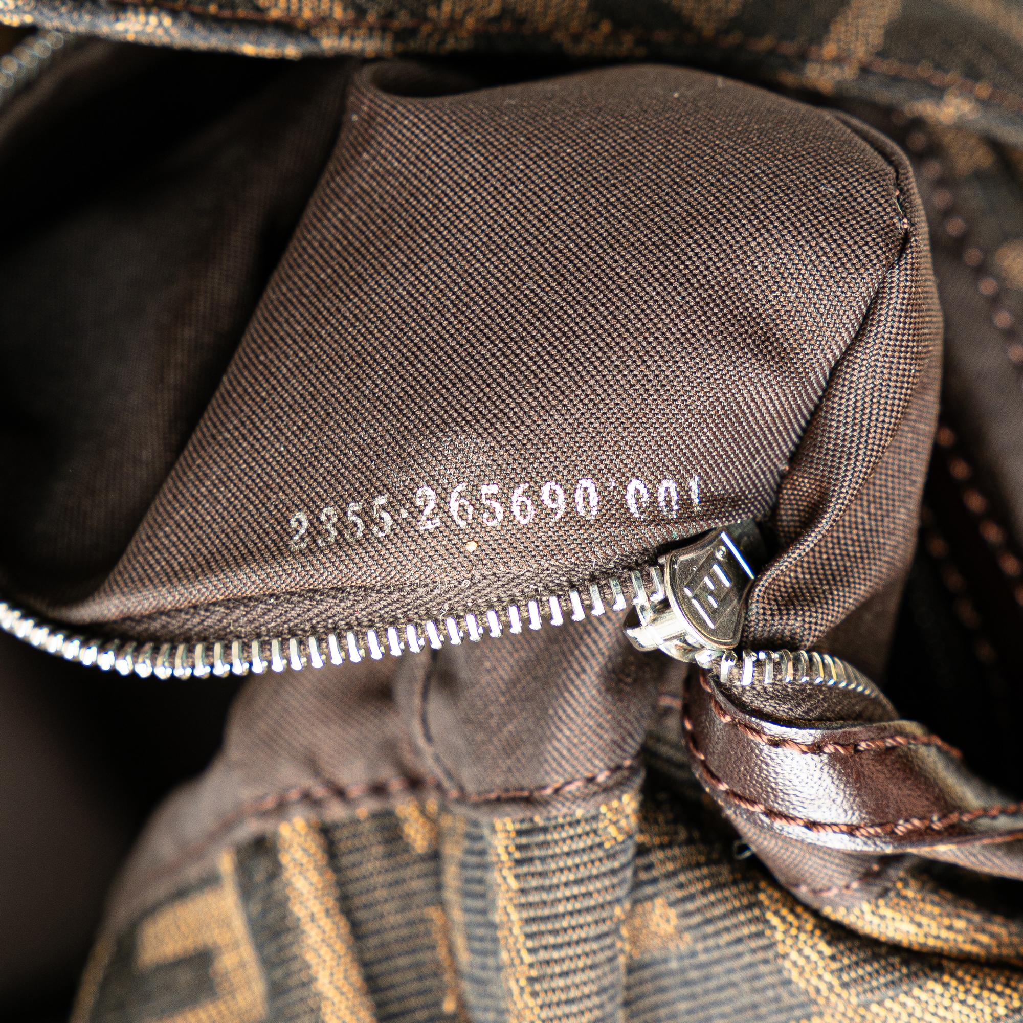 Fendi Zucca Canvas Shoulder Bag (SHG-E19XfD)