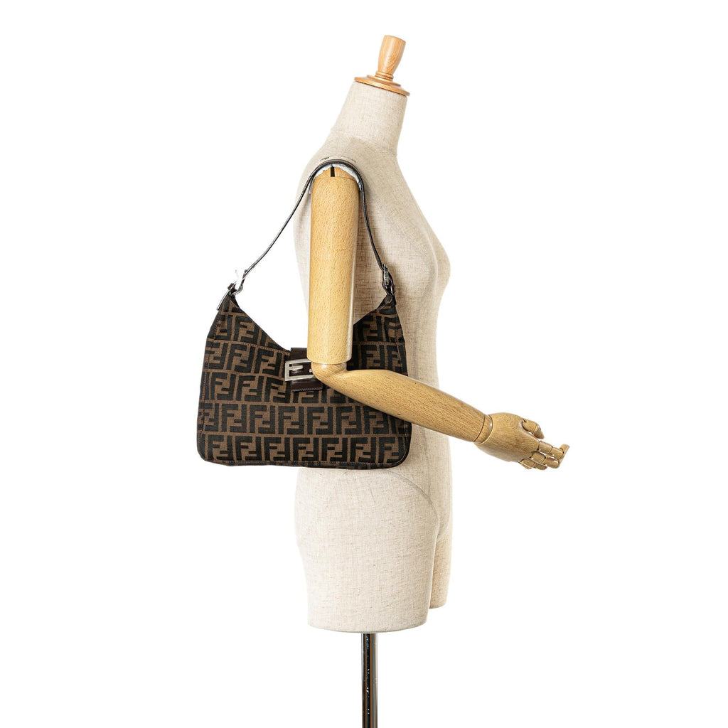 Fendi Zucca Canvas Shoulder Bag (SHG-E19XfD)
