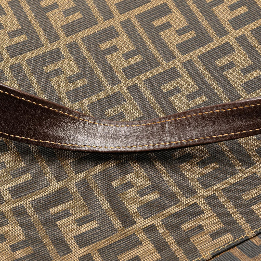 Fendi Zucca Canvas Shoulder Bag (SHG-yOwRMC)