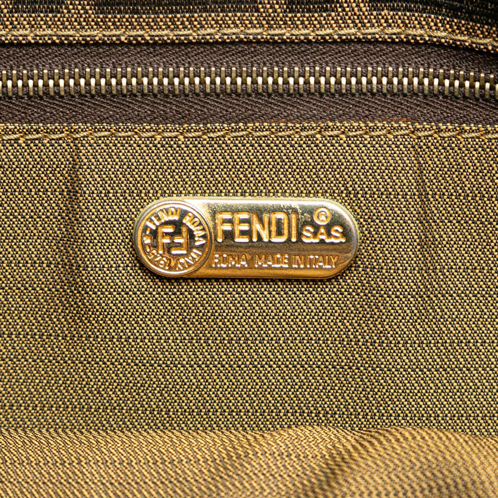 Fendi Zucca Canvas Shoulder Bag (SHG-yOwRMC)