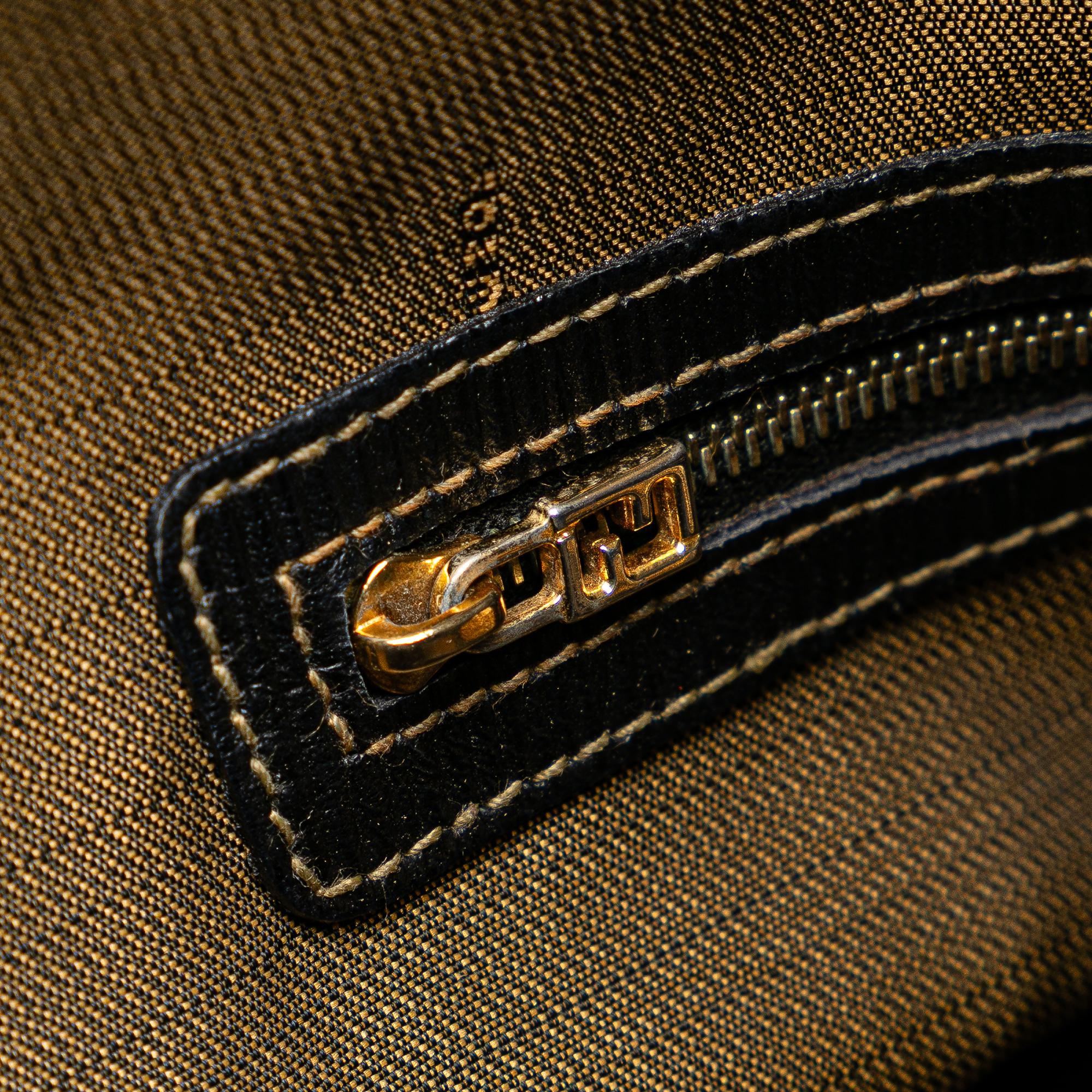 Fendi Zucca Canvas Tote (SHG-m3LIVS)