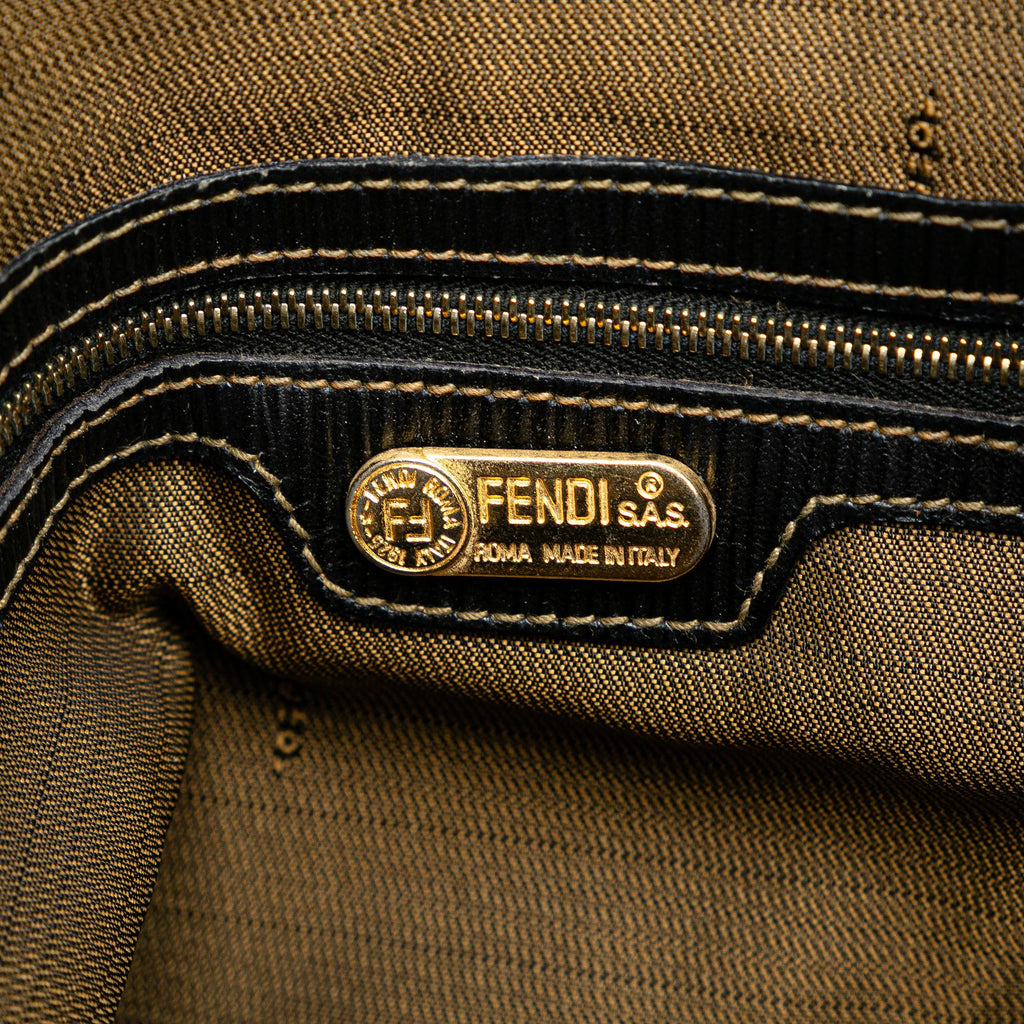 Fendi Zucca Canvas Tote (SHG-m3LIVS)