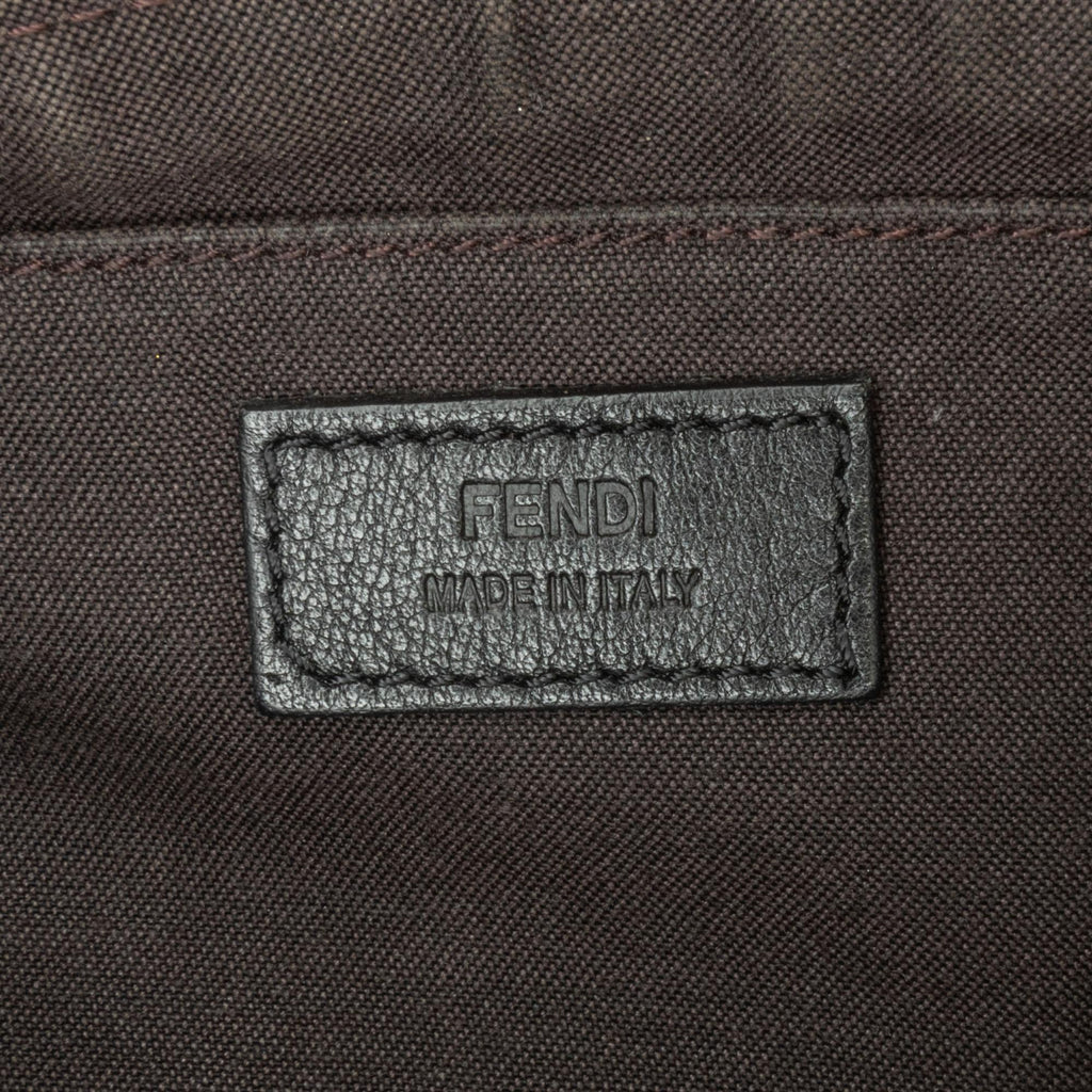 Fendi Zucca Canvas Wristlet Pouch (SHG-tzeTUn)