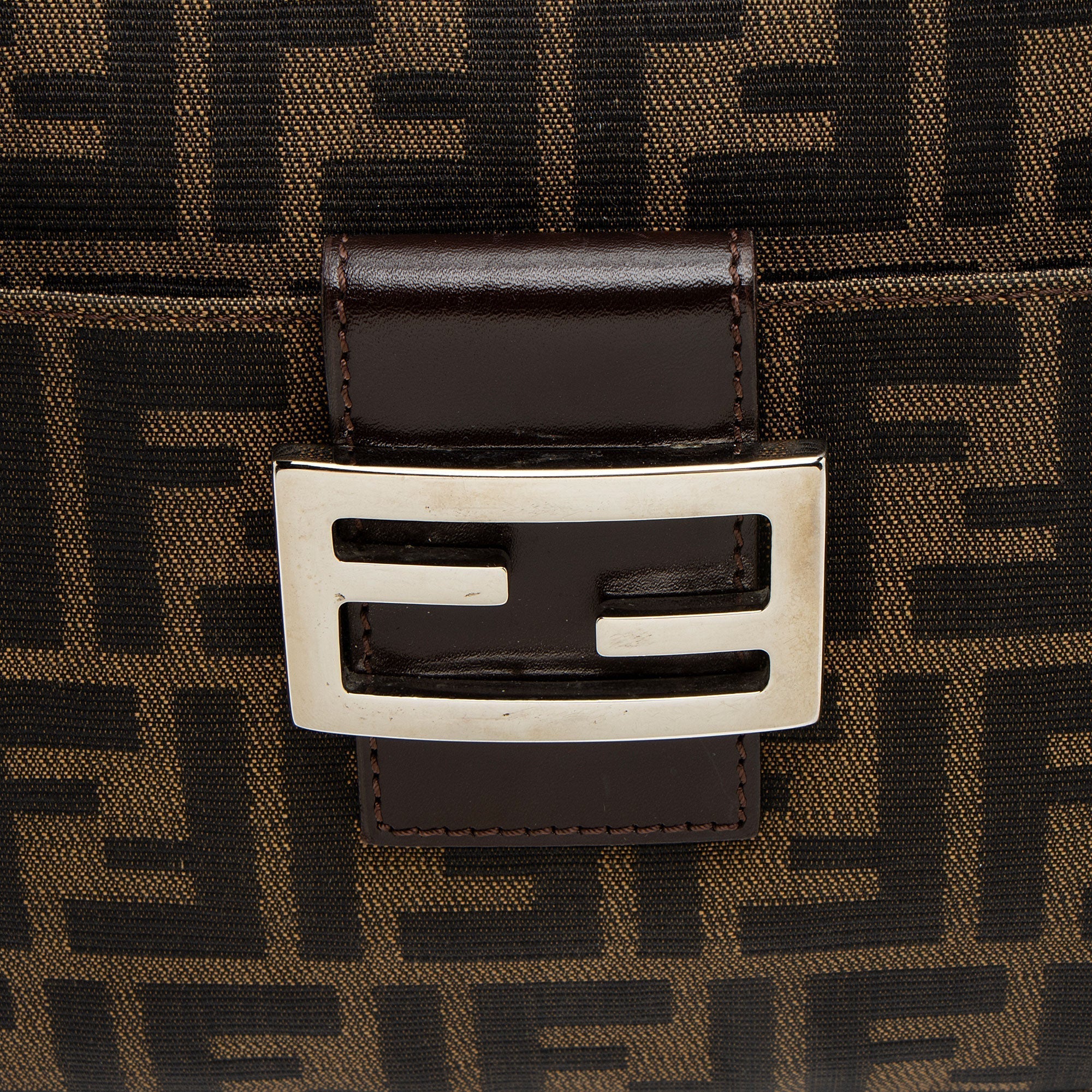 Fendi Zucca Zip Top Shoulder Bag (SHF-RhBEmx)