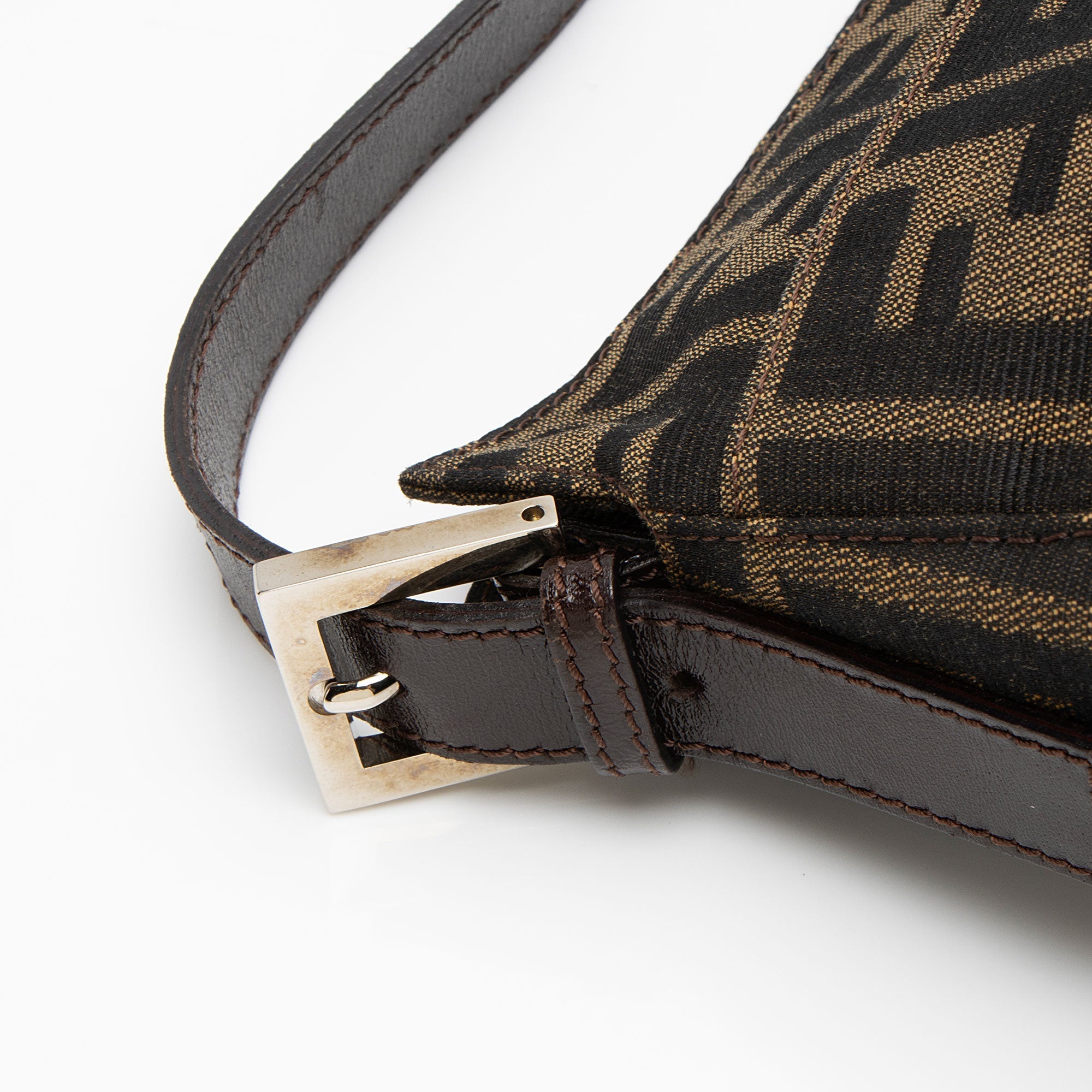 Fendi Zucca Zip Top Shoulder Bag (SHF-RhBEmx)