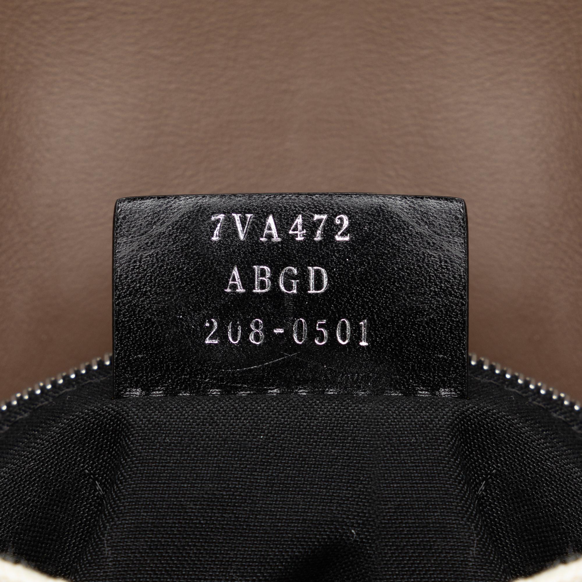 Fendi Zucca Canvas and Leather Convertible Baguette (SHG-KaNFYi)