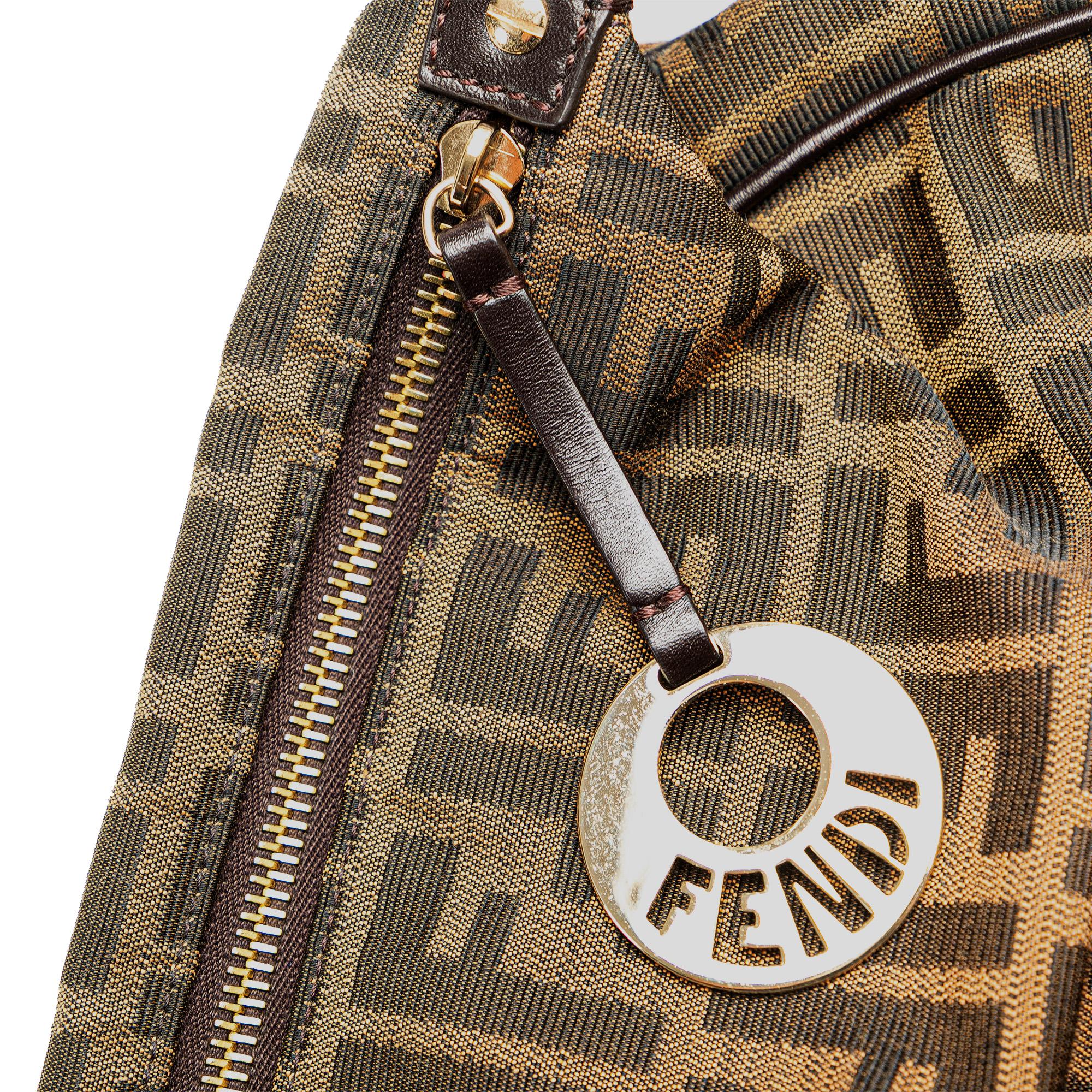 Fendi Zucca Chef Canvas Crossbody (SHG-n5NDwY)