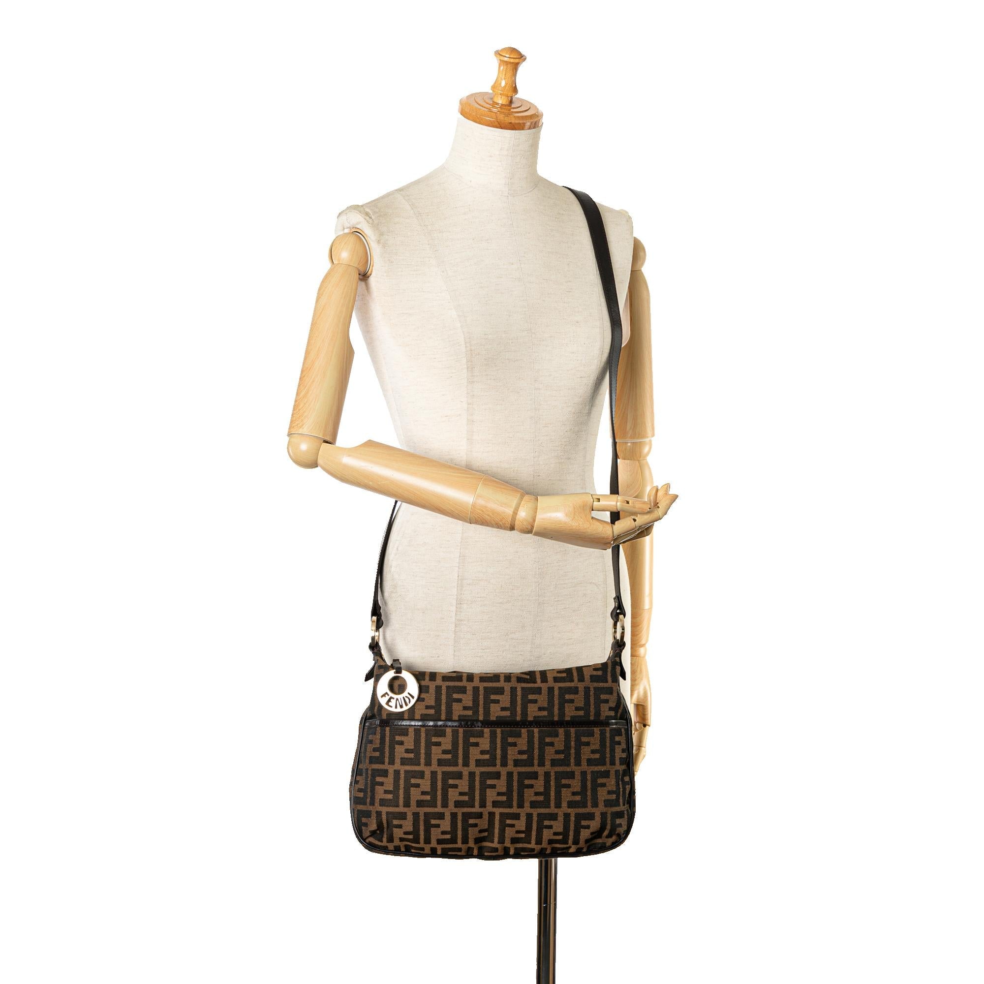 Fendi Zucca Chef Canvas Crossbody (SHG-n5NDwY)
