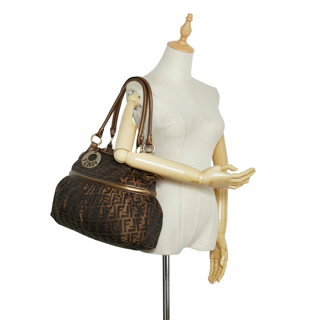 Fendi Zucca Chef Hobo Bag (SHG-9MbIXV)