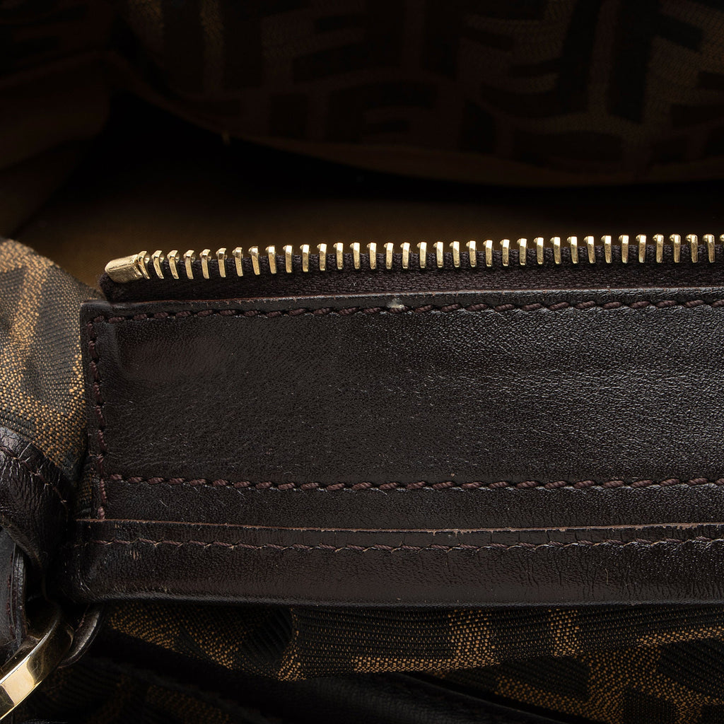Fendi Zucca Chef Large Tote (SHF-YB3b1E)