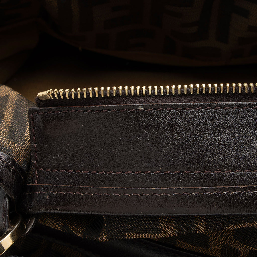 Fendi Zucca Chef Large Tote (SHF-YB3b1E)