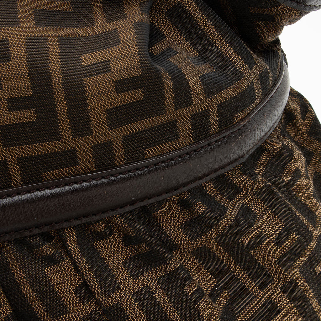 Fendi Zucca Chef Large Tote (SHF-YB3b1E)