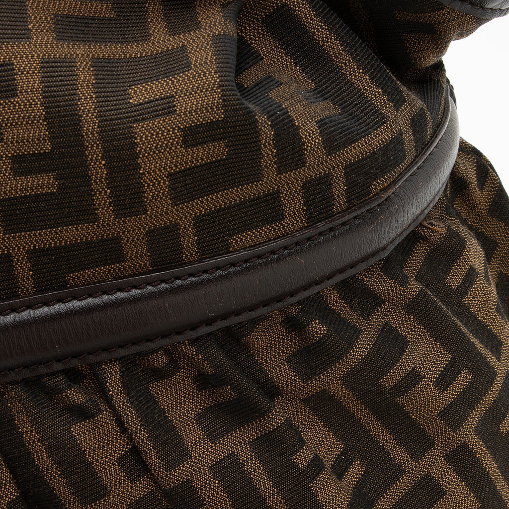 Fendi Zucca Chef Large Tote (SHF-YB3b1E)
