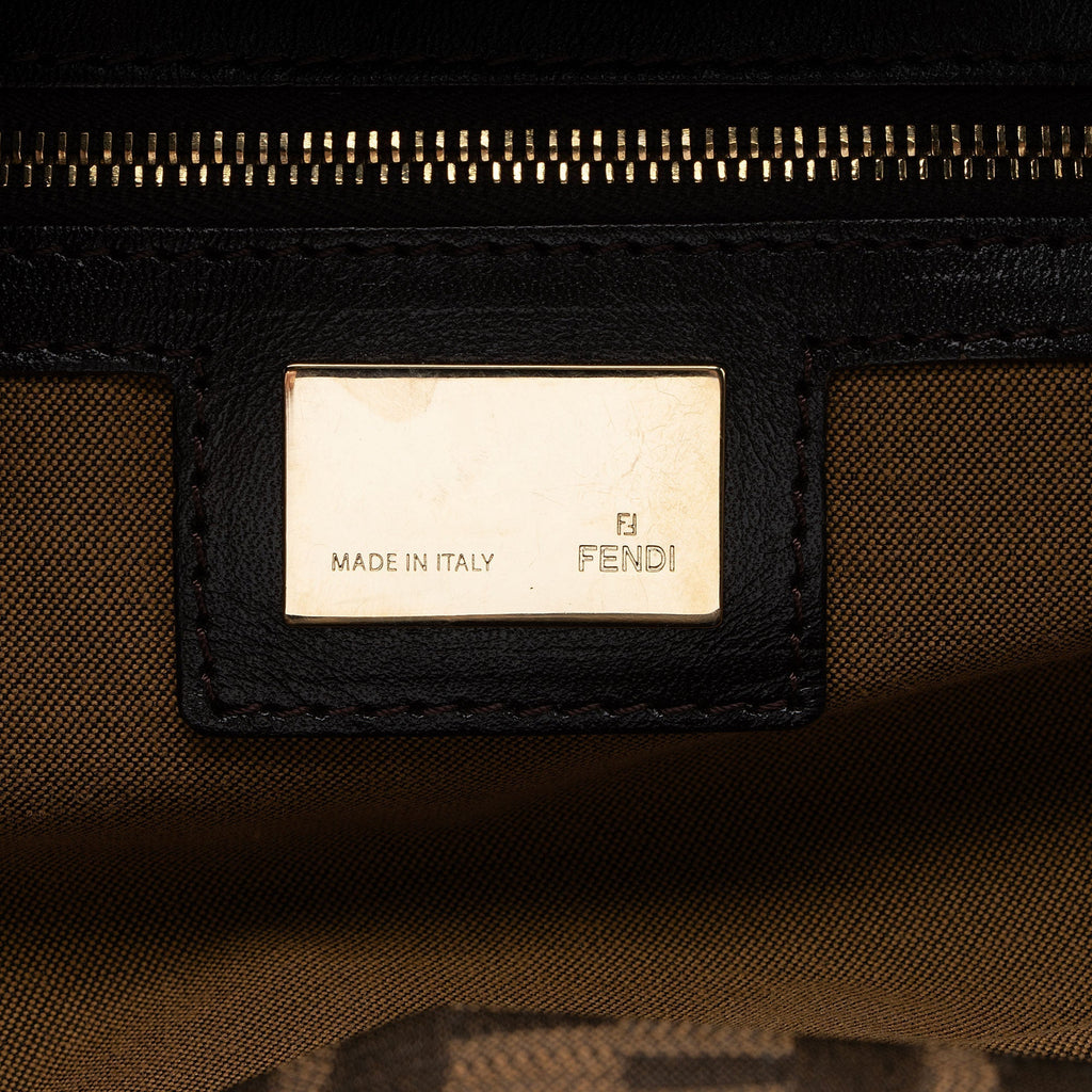 Fendi Zucca Chef Large Tote (SHF-YB3b1E)