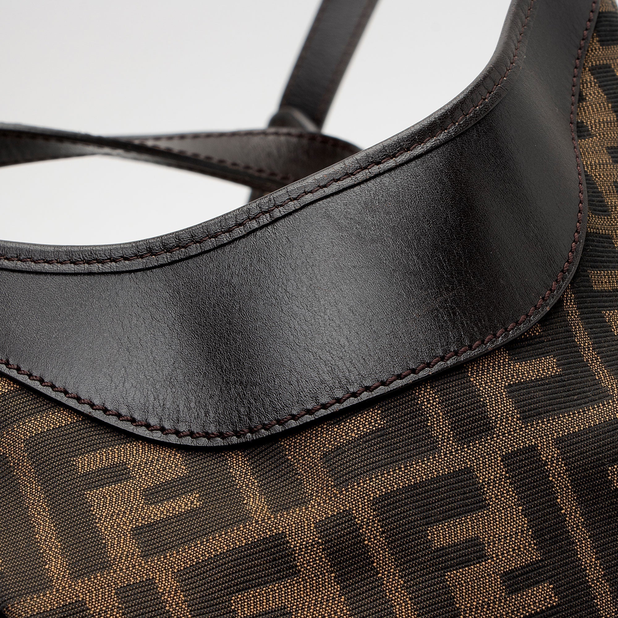 Fendi Zucca Chef Pocket Large Tote (SHF-8gWlAc)