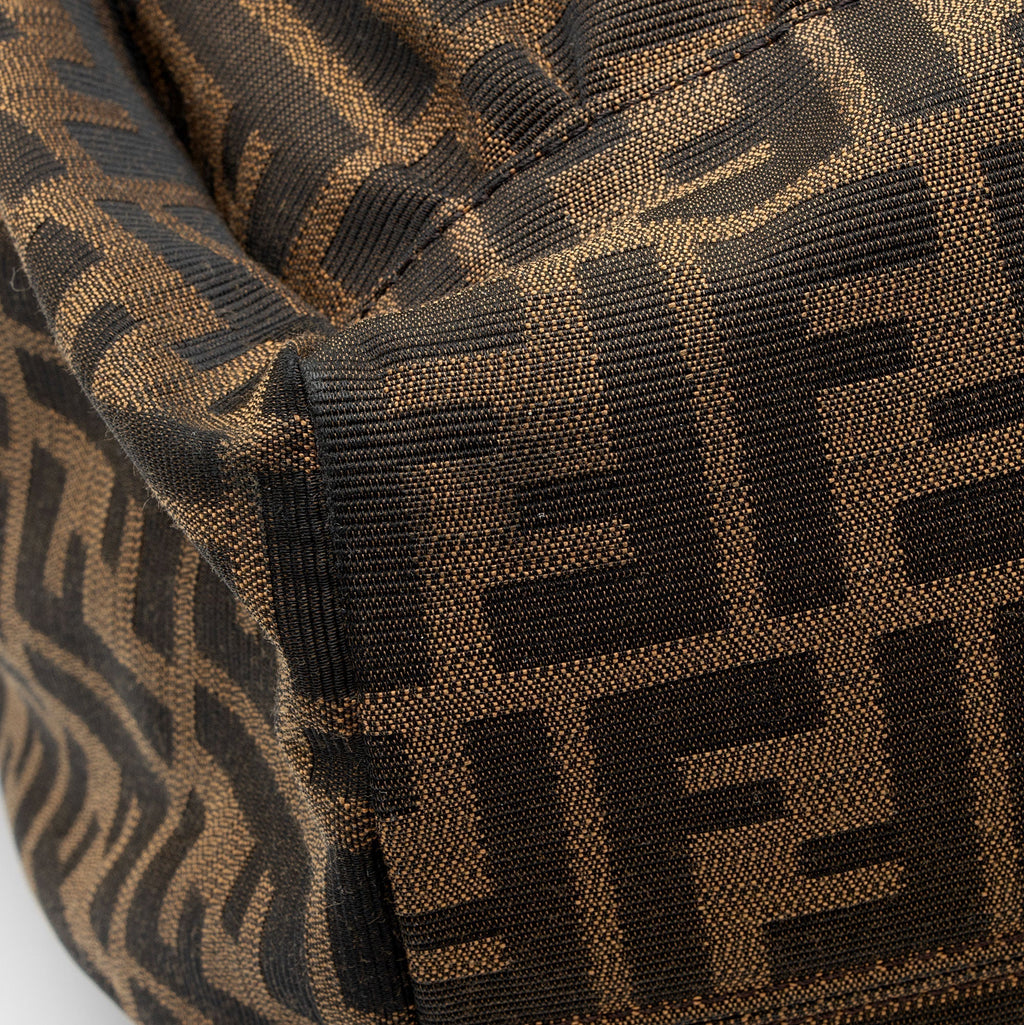 Fendi Zucca Chef Pocket Large Tote (SHF-8gWlAc)