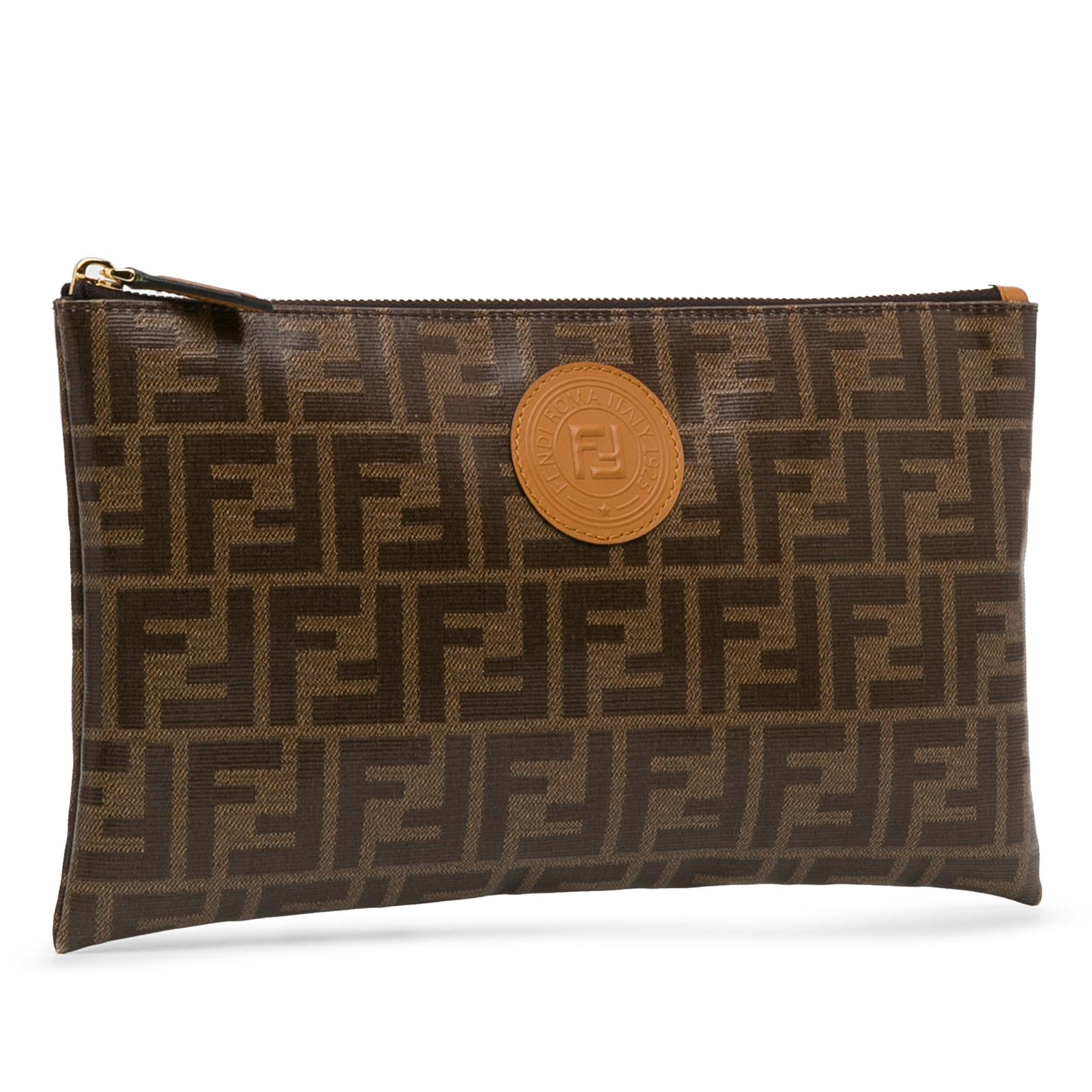 Fendi Zucca Clutch (SHG-PXmJ8h)