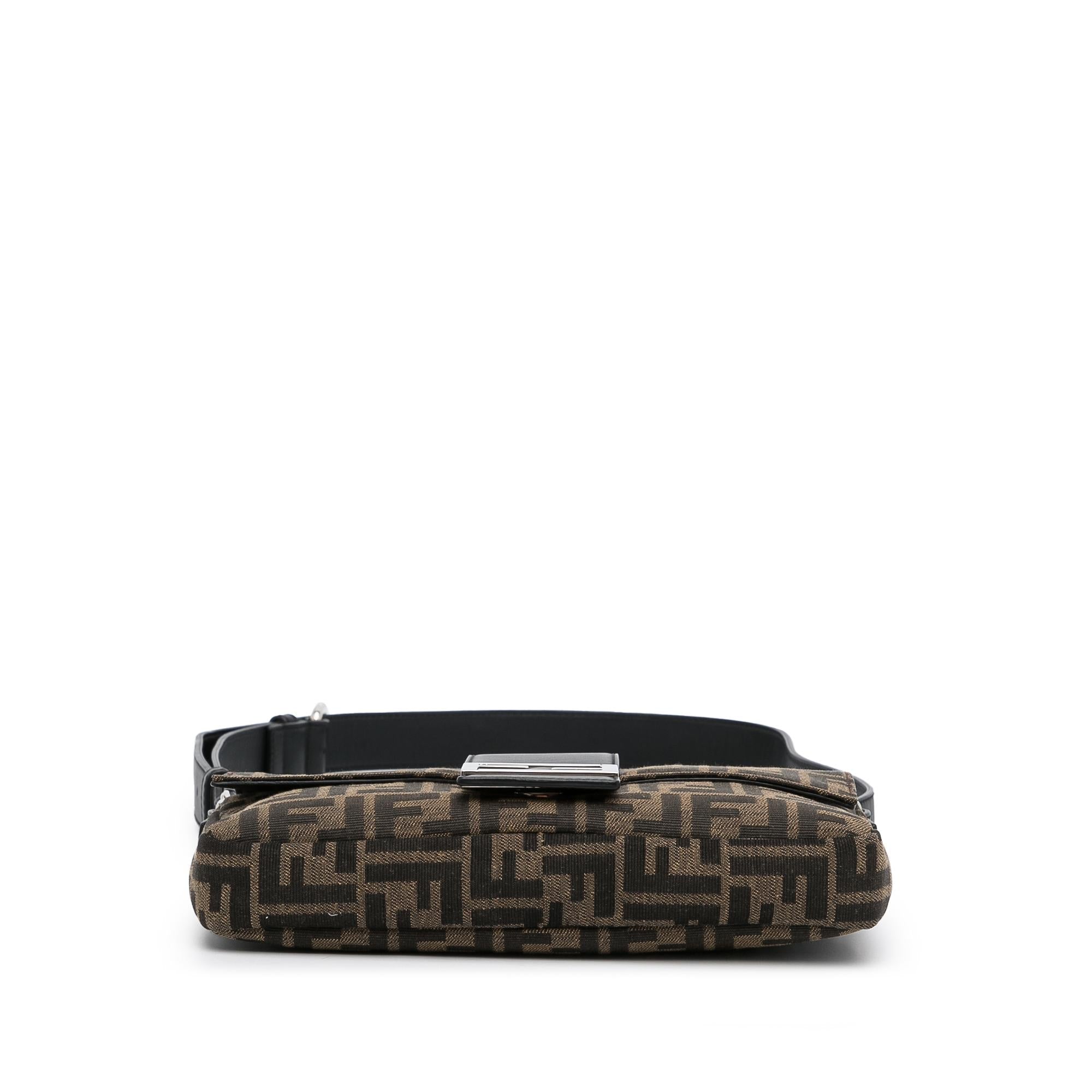 Fendi Zucca Convertible Baguette (SHG-WRDjBT)